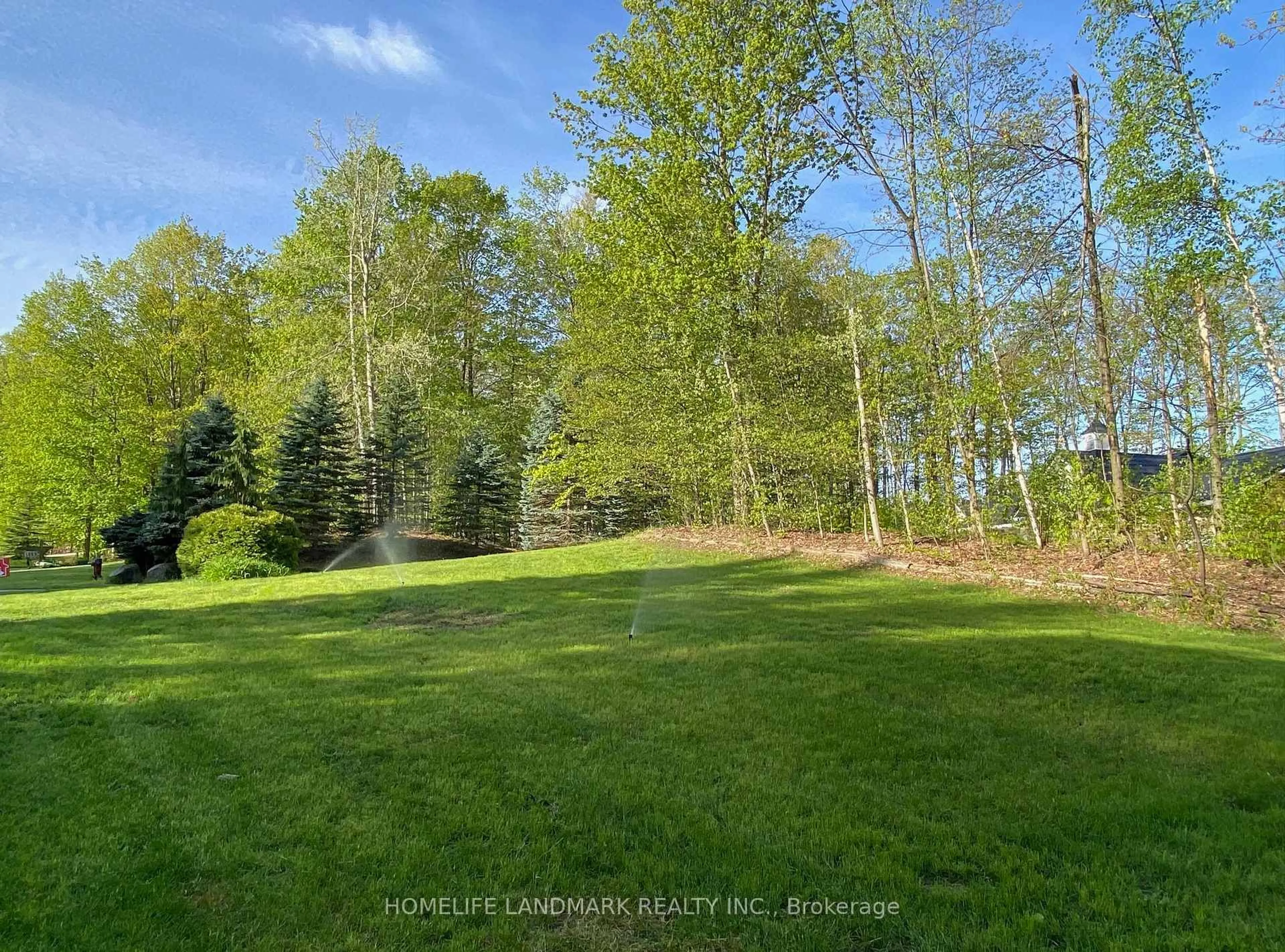A pic from outside/outdoor area/front of a property/back of a property/a pic from drone, forest/trees view for 1976 Forest Valley Dr, Innisfil Ontario L9S 4A5