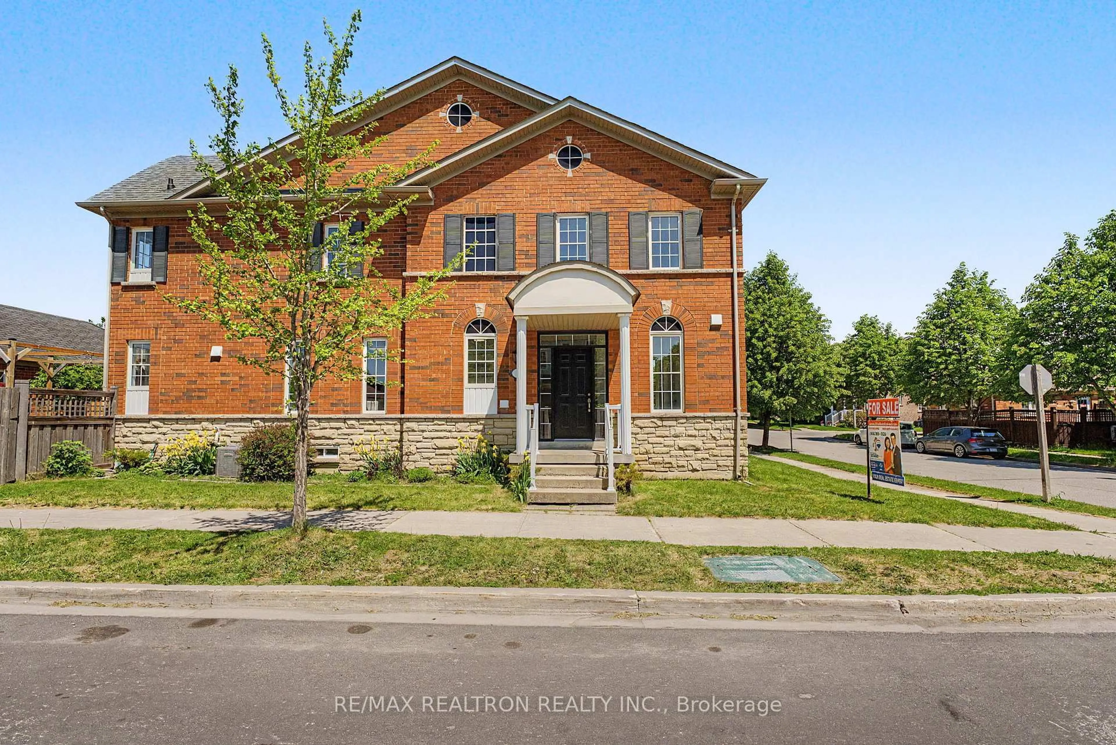 Home with brick exterior material, building for 6 Northvale Rd, Markham Ontario L6B 1G4