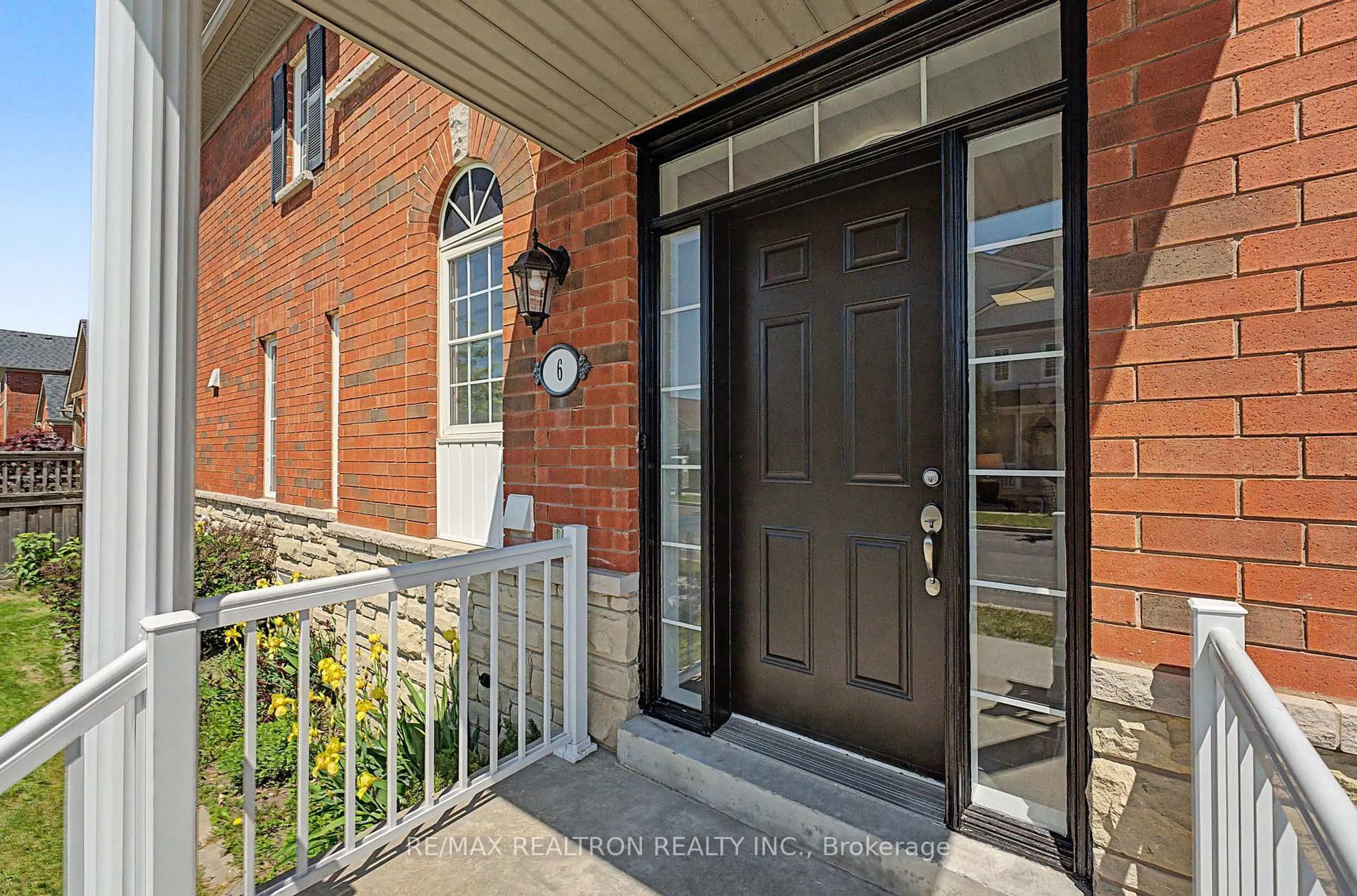 Indoor entryway for 6 Northvale Rd, Markham Ontario L6B 1G4