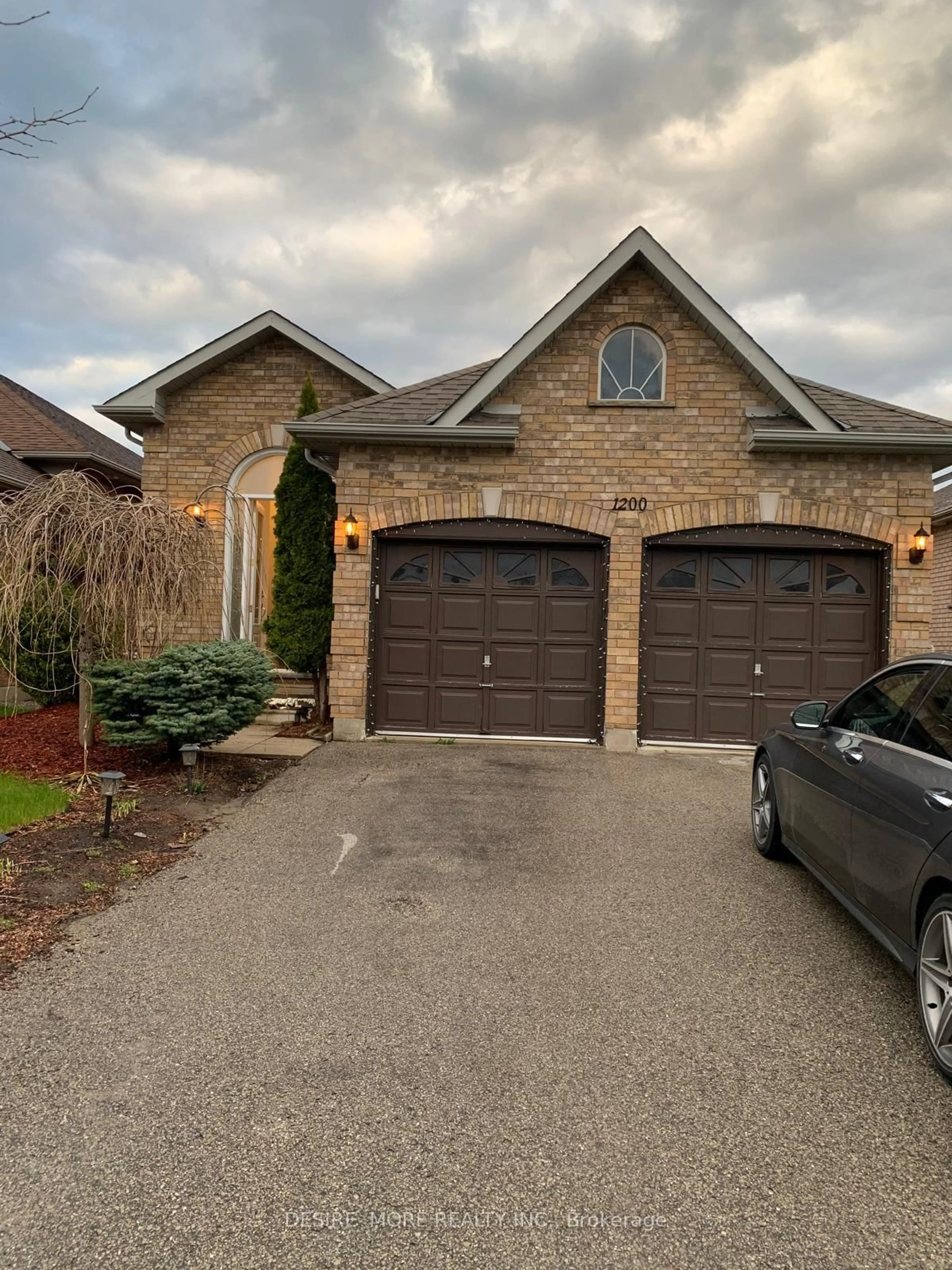 Home with brick exterior material, street for 1200 Gina St, Innisfil Ontario L9S 4Z5