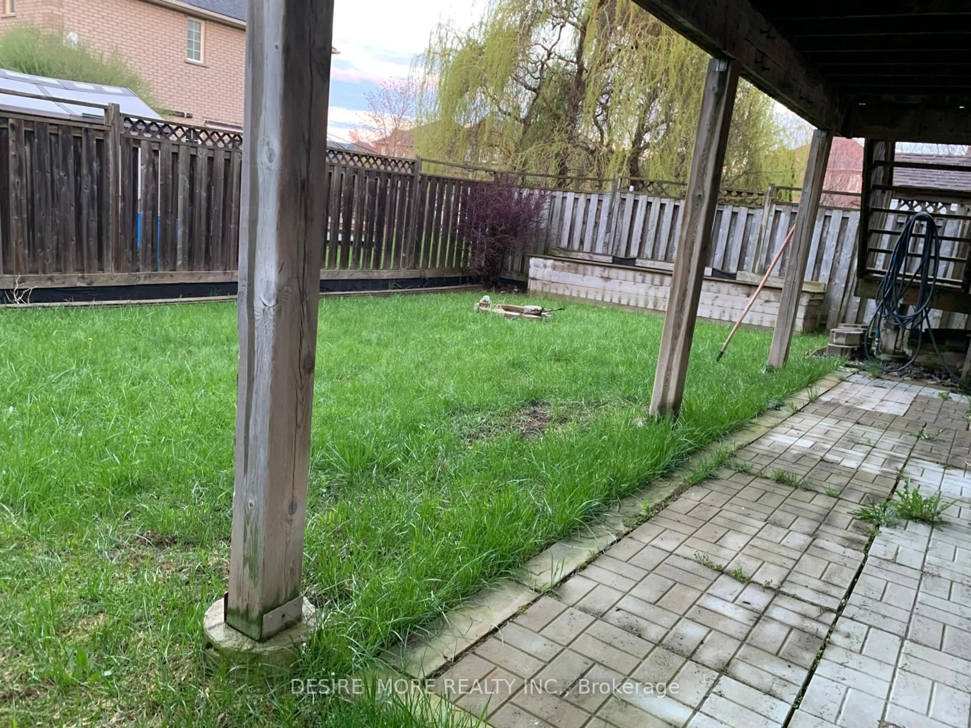 Patio, street for 1200 Gina St, Innisfil Ontario L9S 4Z5