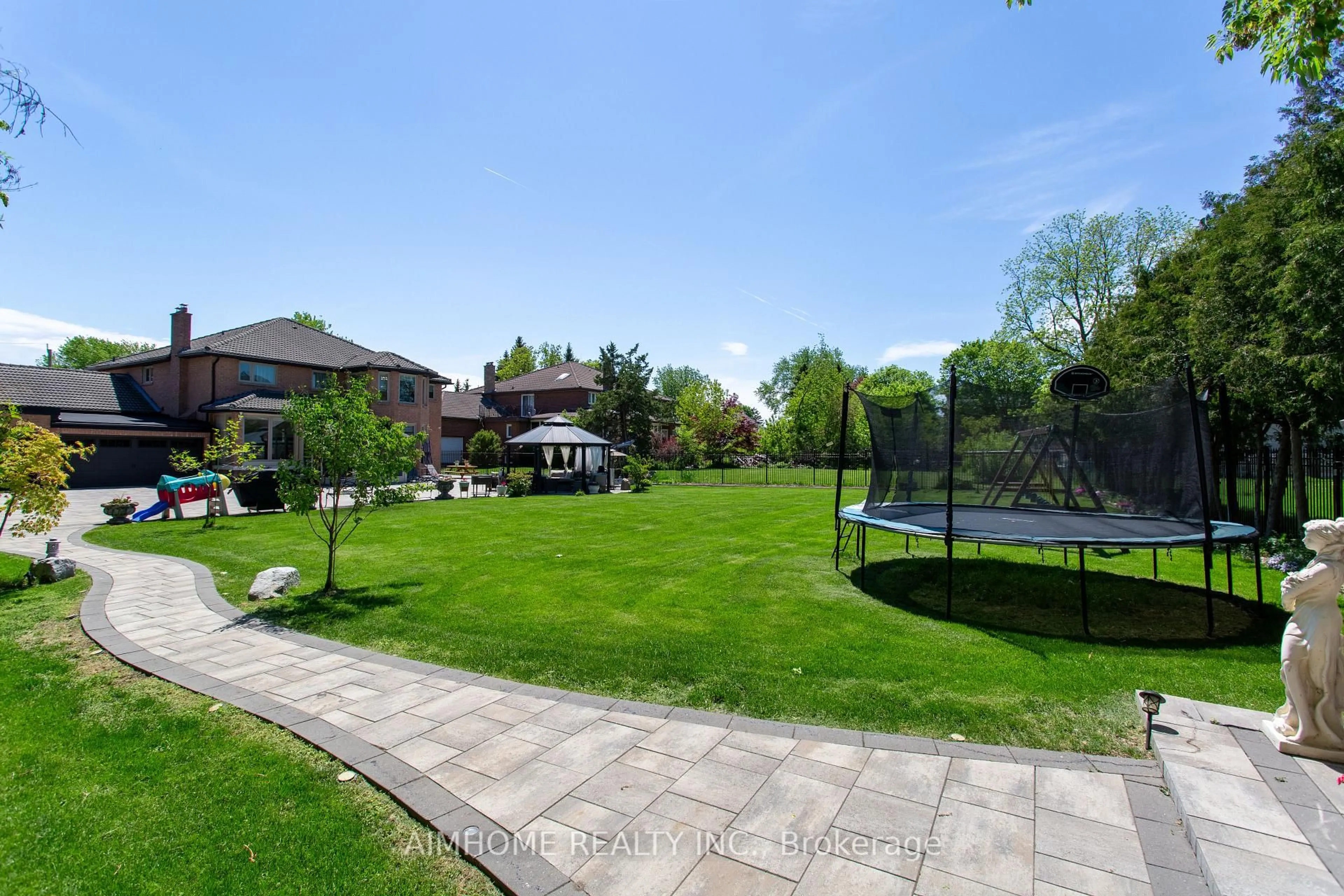 A pic from outside/outdoor area/front of a property/back of a property/a pic from drone, unknown for 42 Lee Ave, Markham Ontario L3R 8G4