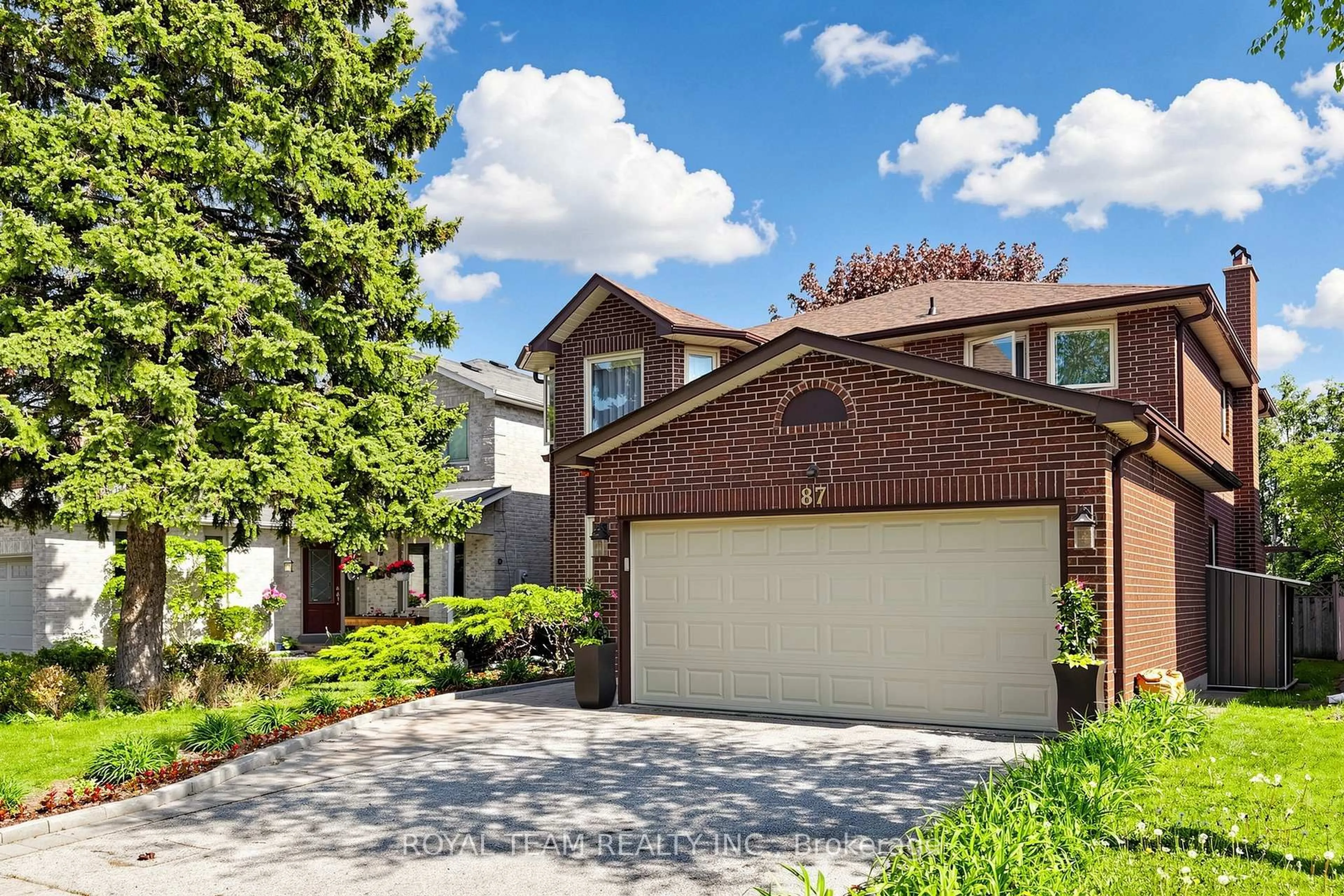 Home with brick exterior material, street for 87 Mccallum Dr, Richmond Hill Ontario L4C 7T6