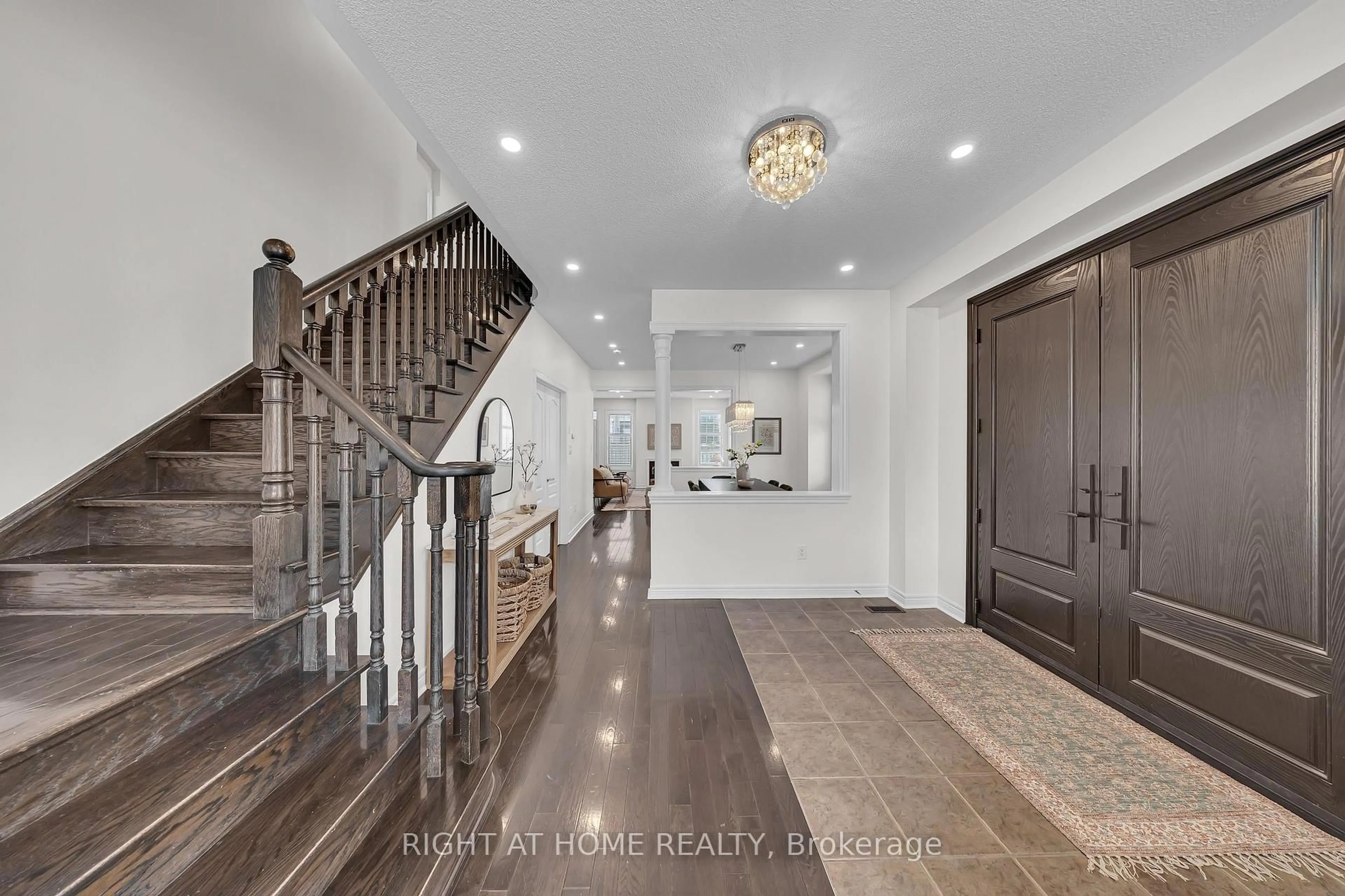 Indoor entryway for 1396 Castlemore Ave, Markham Ontario L6E 0H1