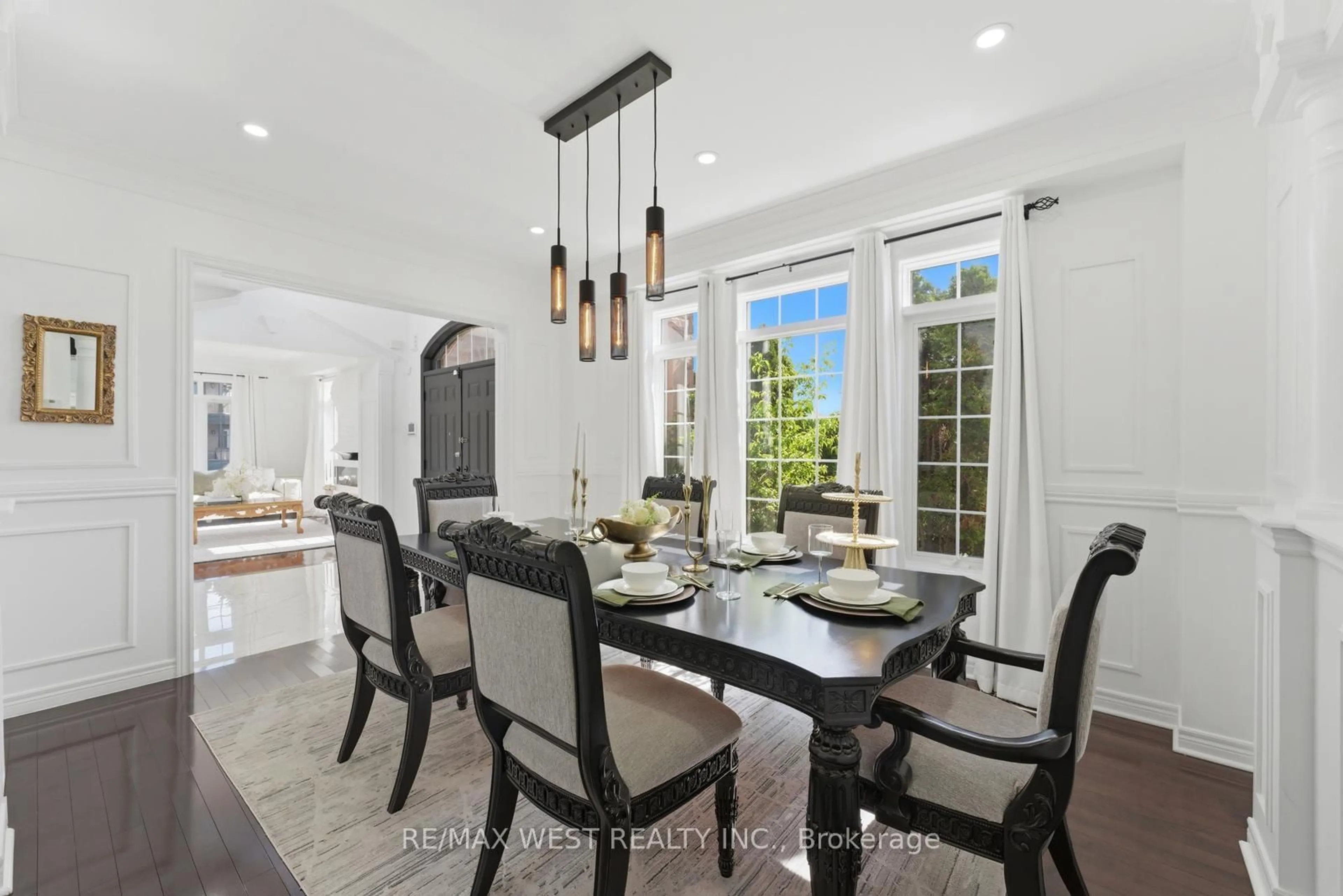Dining room, ceramic/tile floor for 127 Ozner Cres, Vaughan Ontario L4H 0G1
