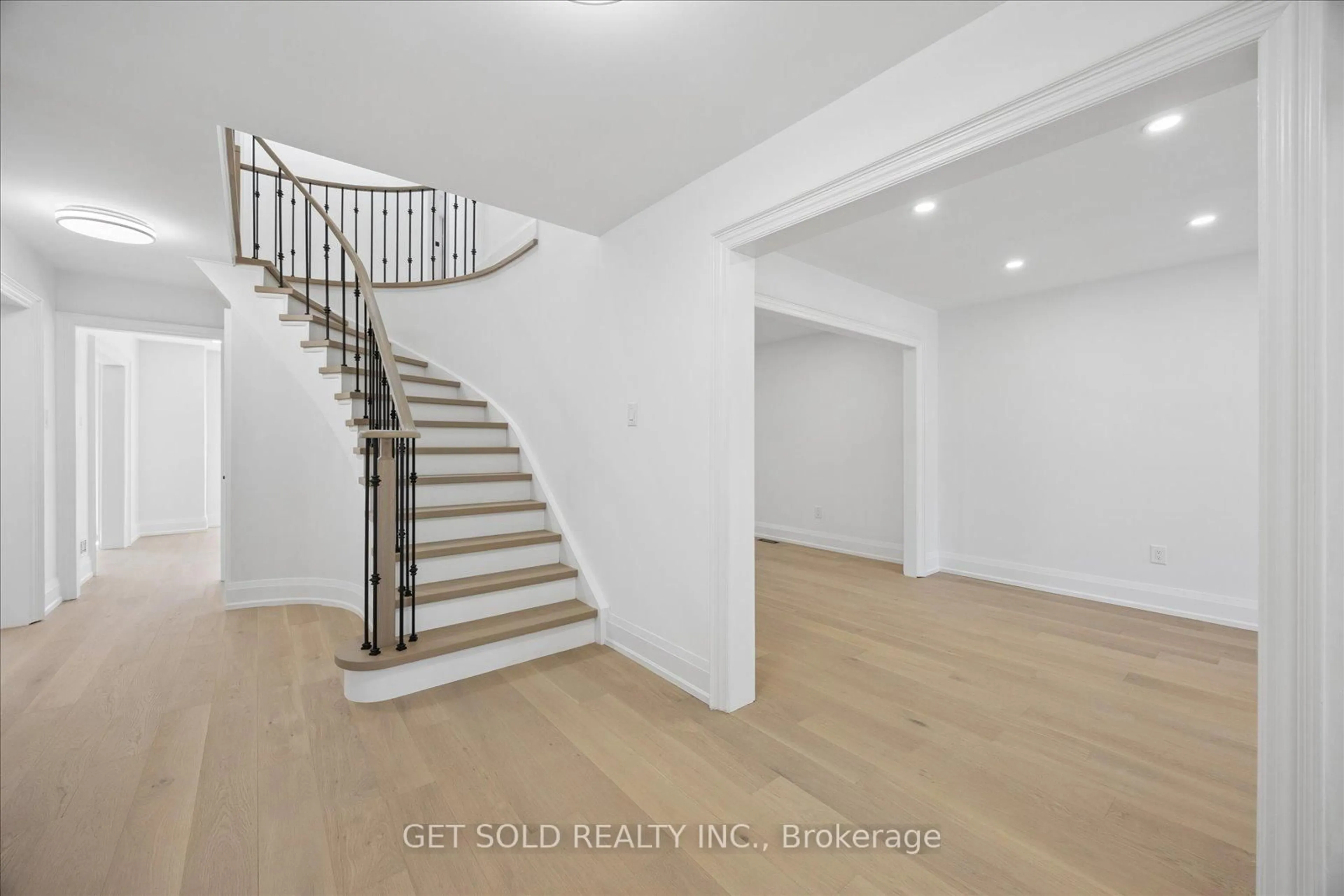 Unknown for 181 Brownridge Dr, Vaughan Ontario L4J 7E4