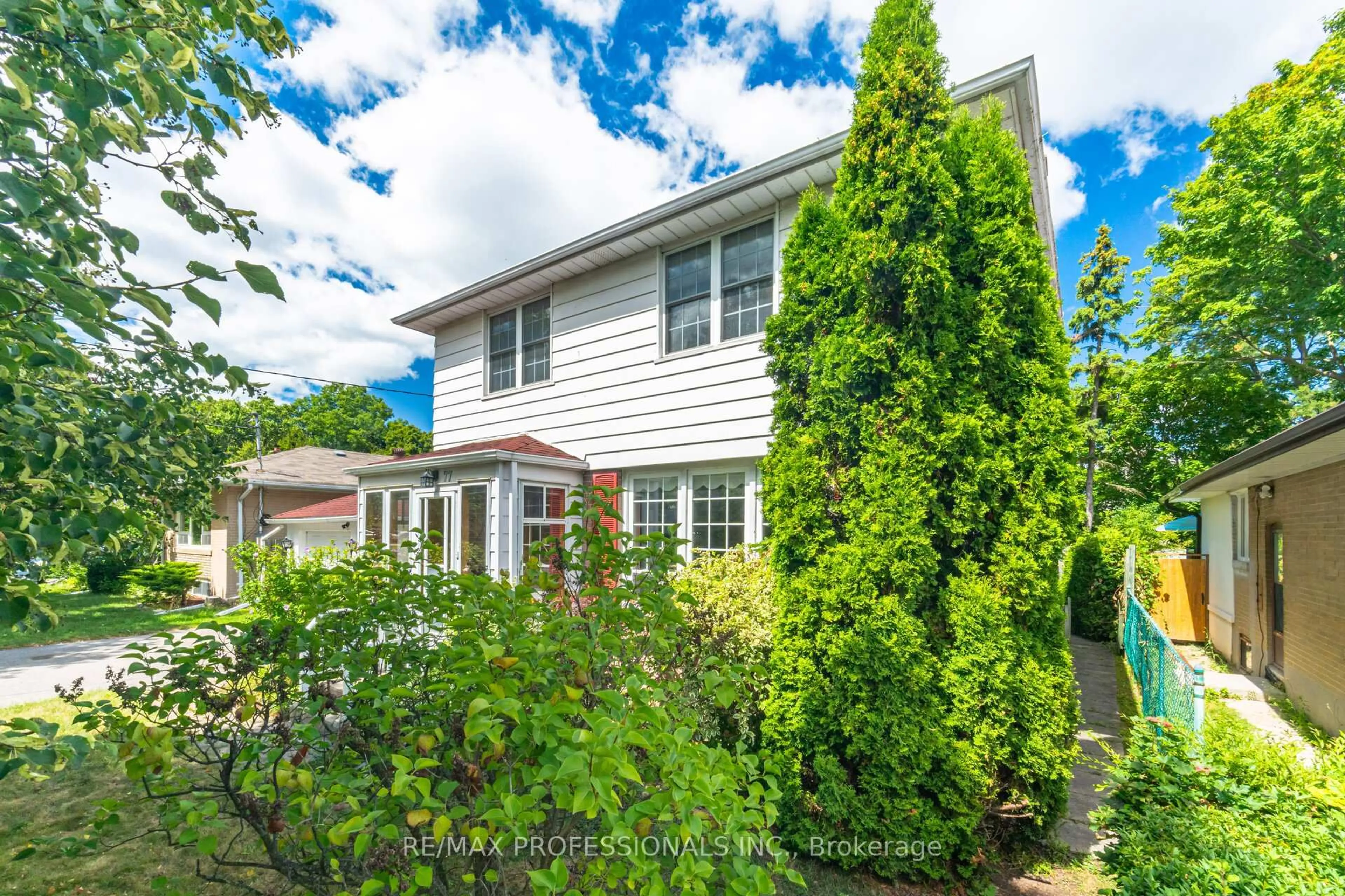 Unknown for 77 Bedford Park Ave, Richmond Hill Ontario L4C 2N9
