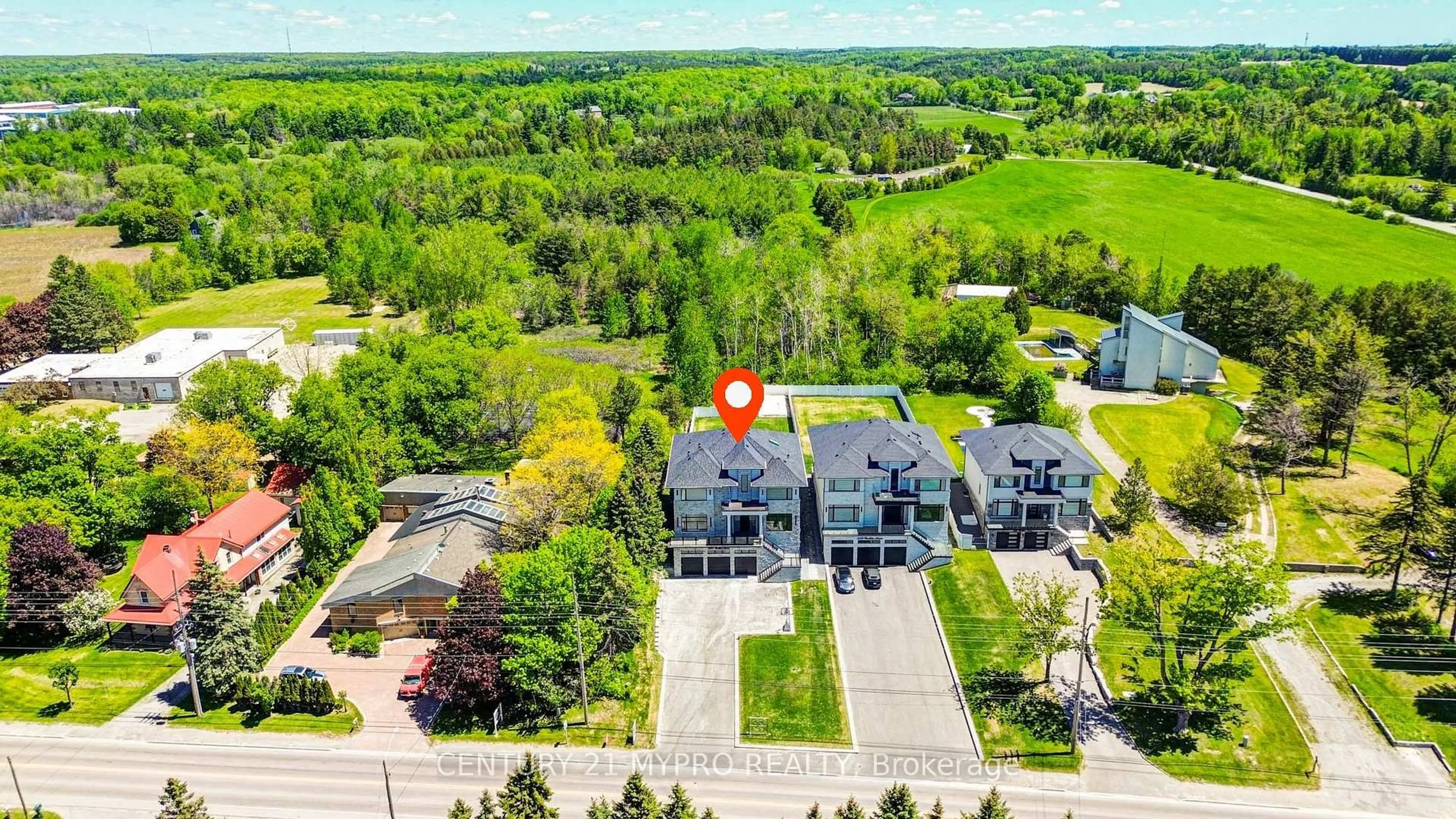 A pic from outside/outdoor area/front of a property/back of a property/a pic from drone, street for 14597 Woodbine Ave, Whitchurch-Stouffville Ontario L4A 2E2