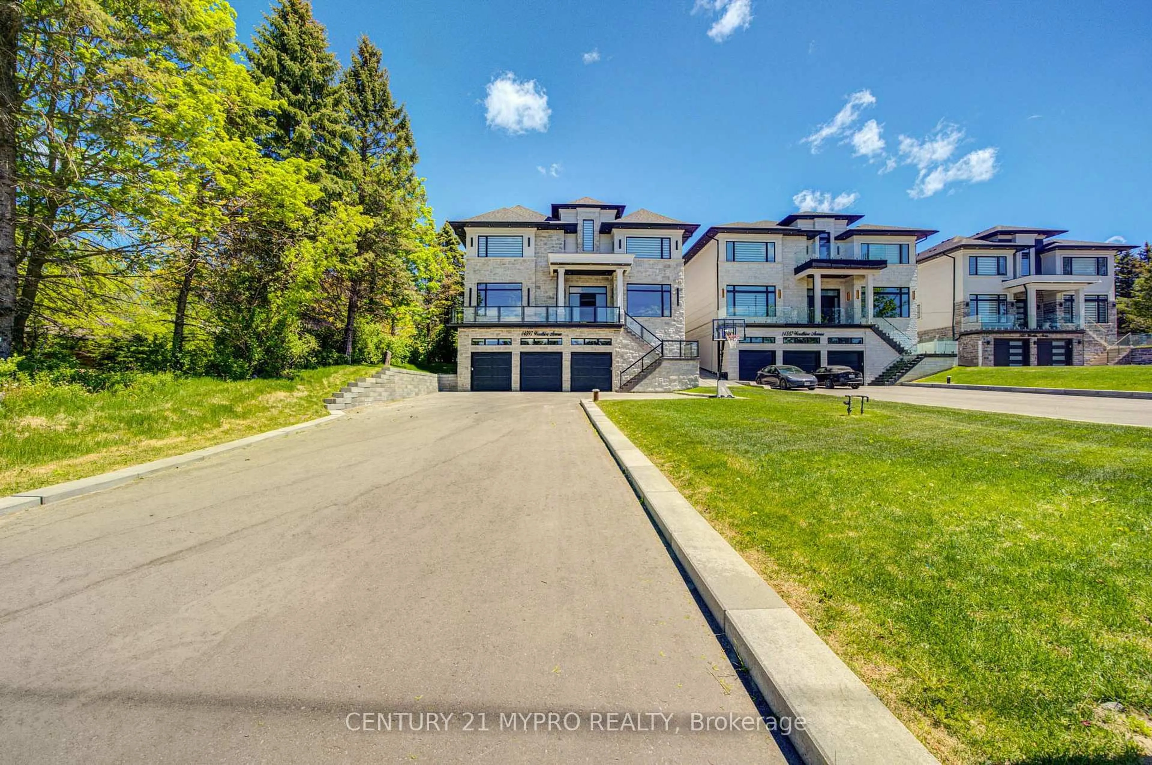 A pic from outside/outdoor area/front of a property/back of a property/a pic from drone, water/lake/river/ocean view for 14597 Woodbine Ave, Whitchurch-Stouffville Ontario L4A 2E2