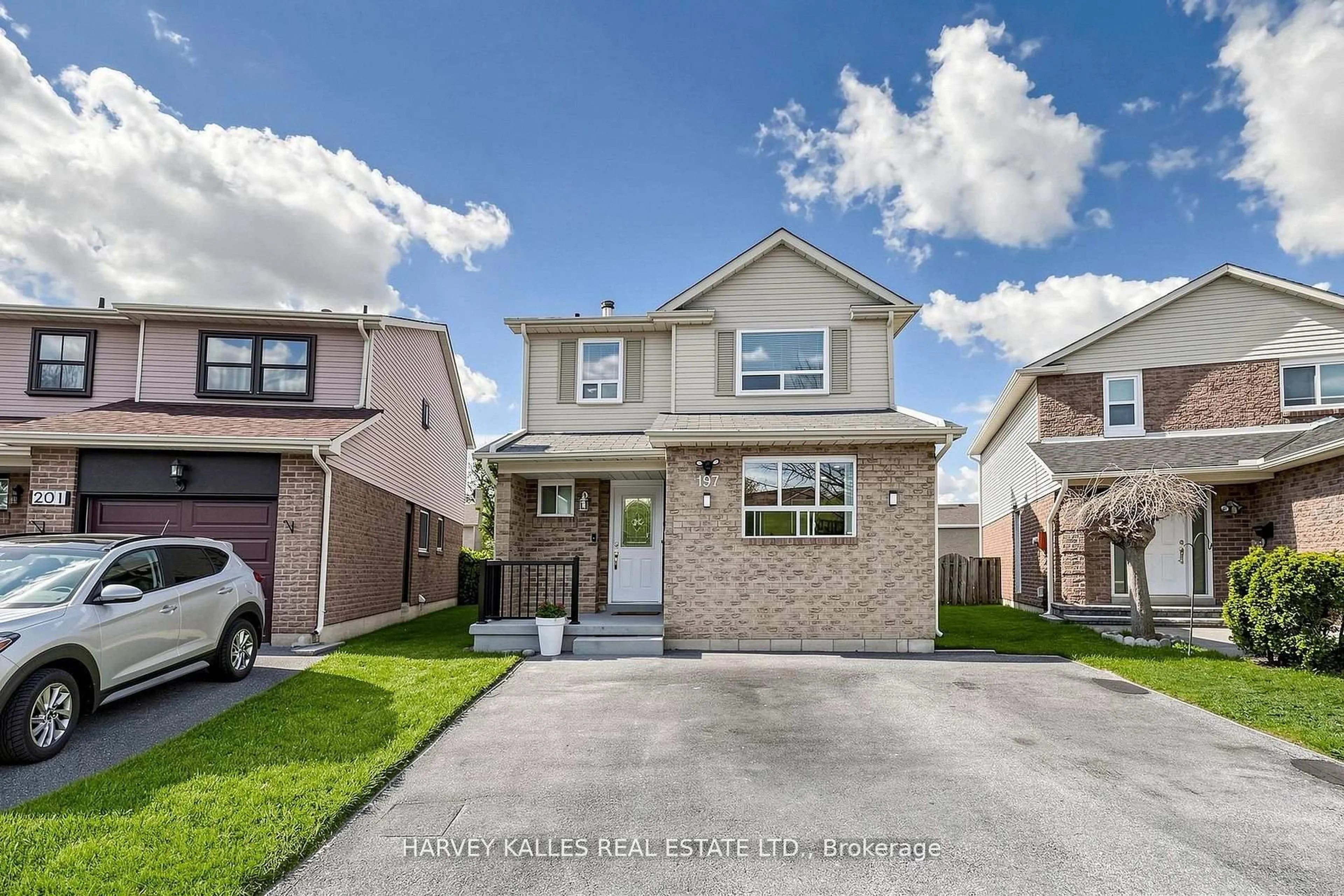Home with brick exterior material, street for 197 Lisa Cres, Vaughan Ontario L4J 2N2