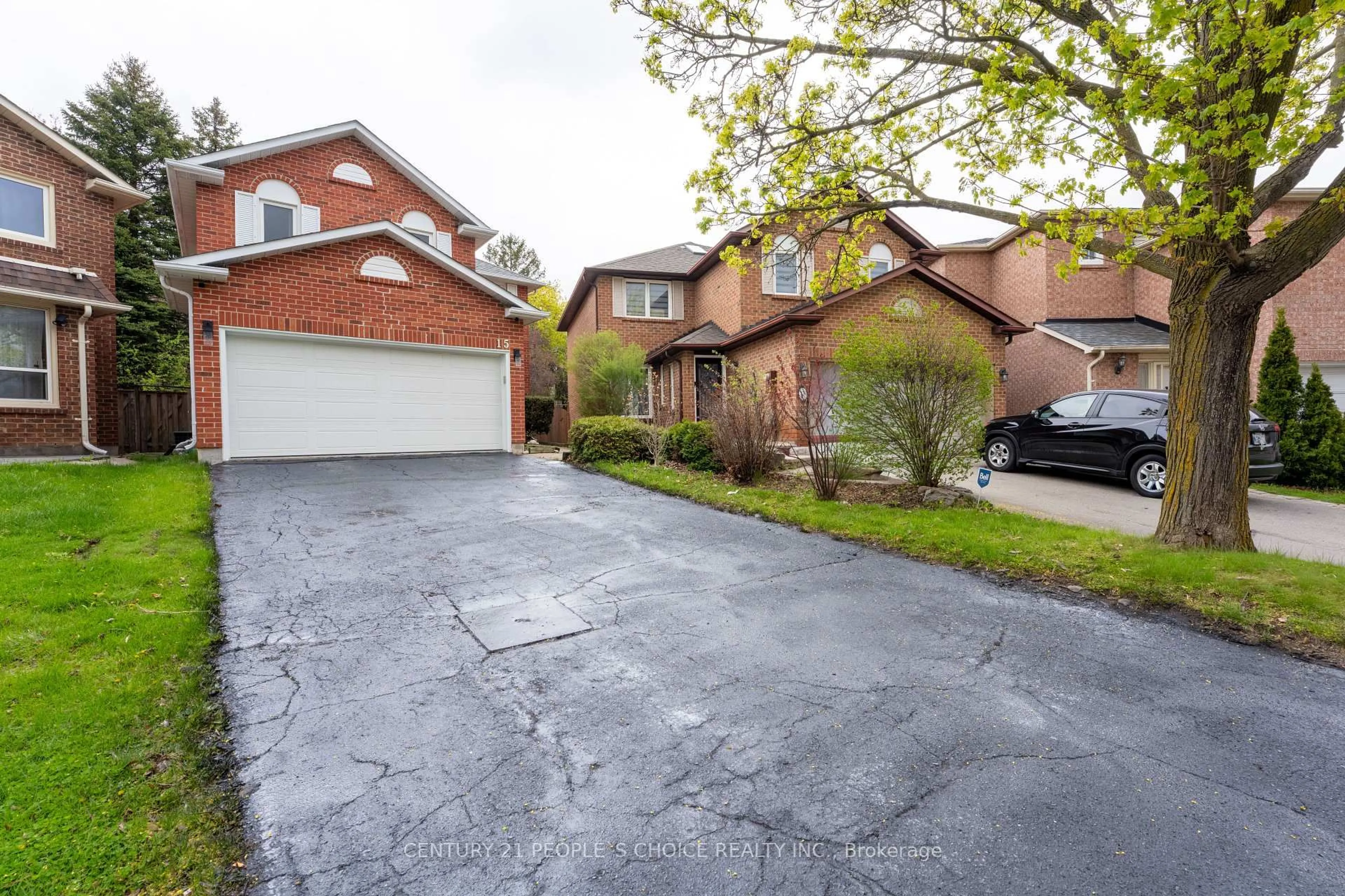 Unknown for 15 Kilbarry Crt, Richmond Hill Ontario L4C 6M8