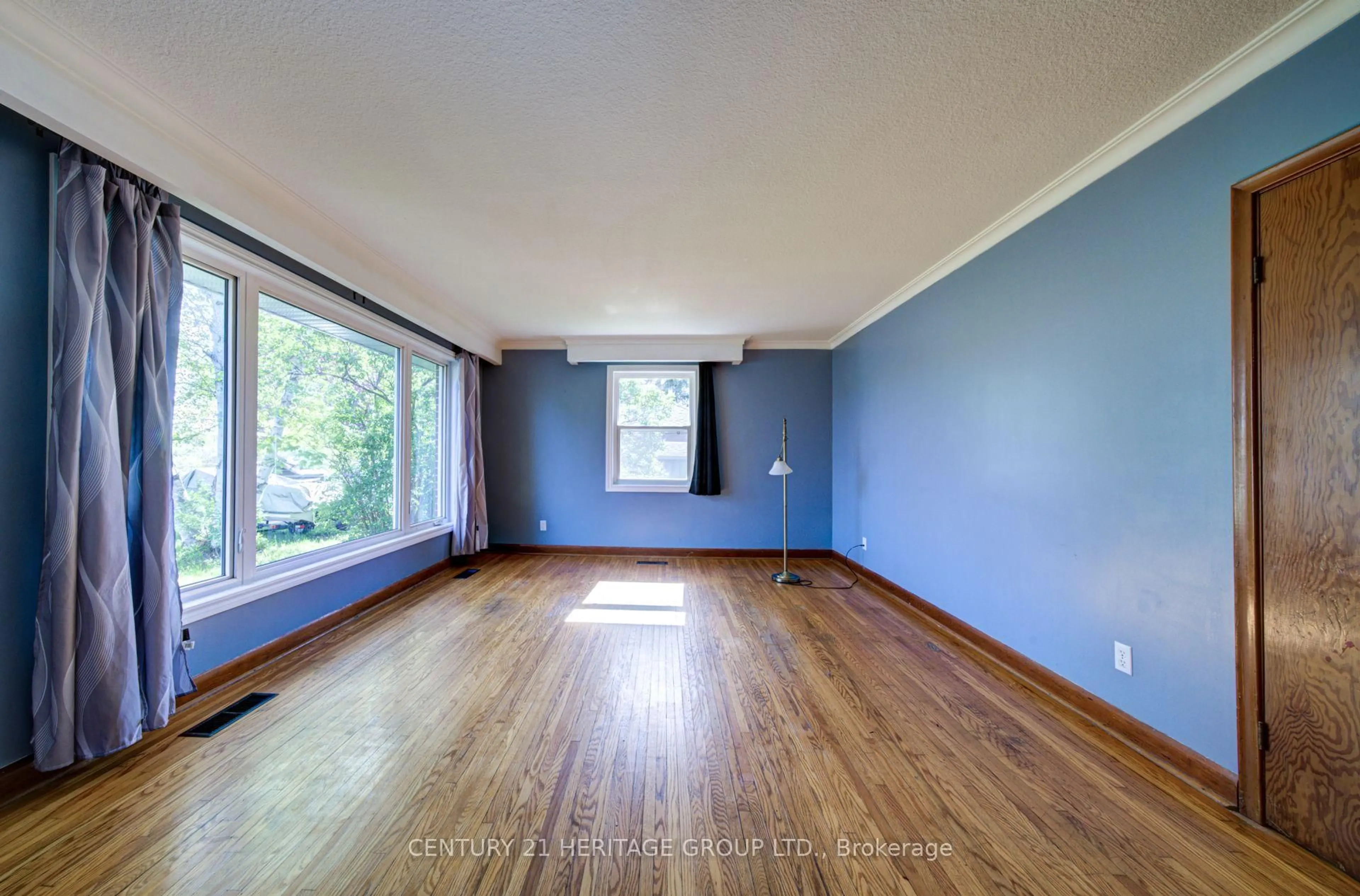 A pic of a room for 1654 Metro Rd, Georgina Ontario L0E 1S0
