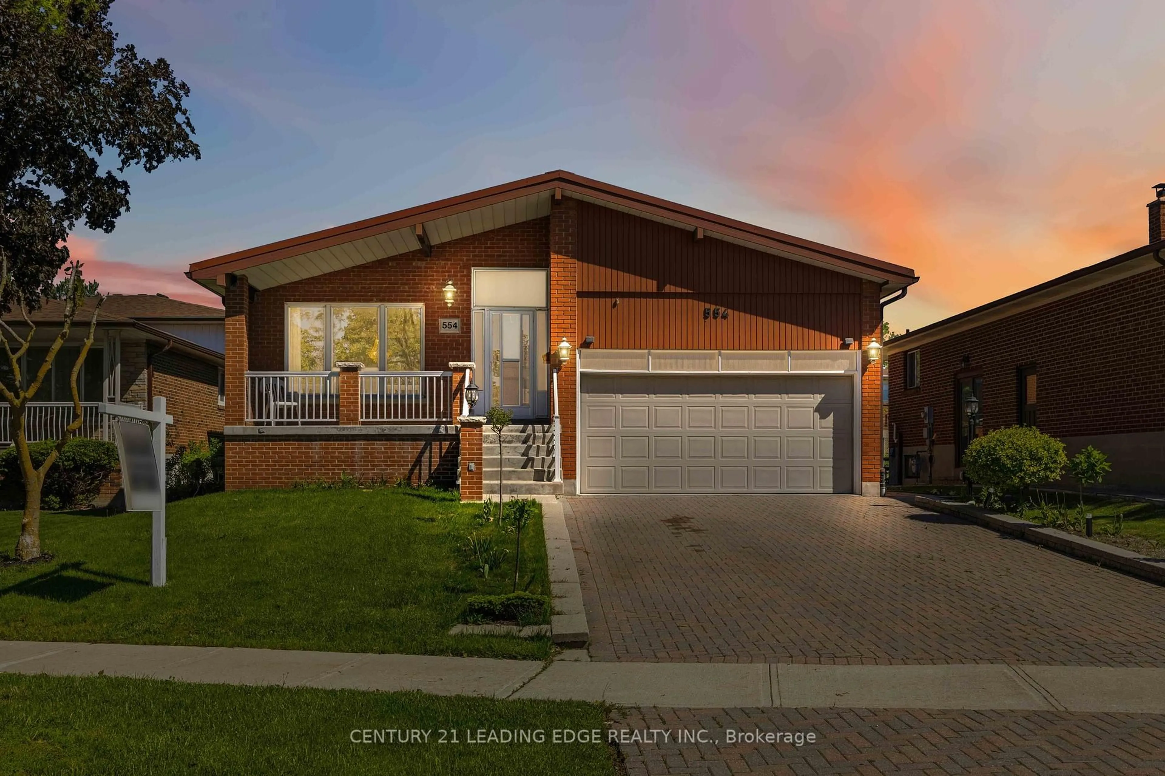 Home with brick exterior material, street for 554 Woodbridge Ave, Vaughan Ontario L4L 2T5