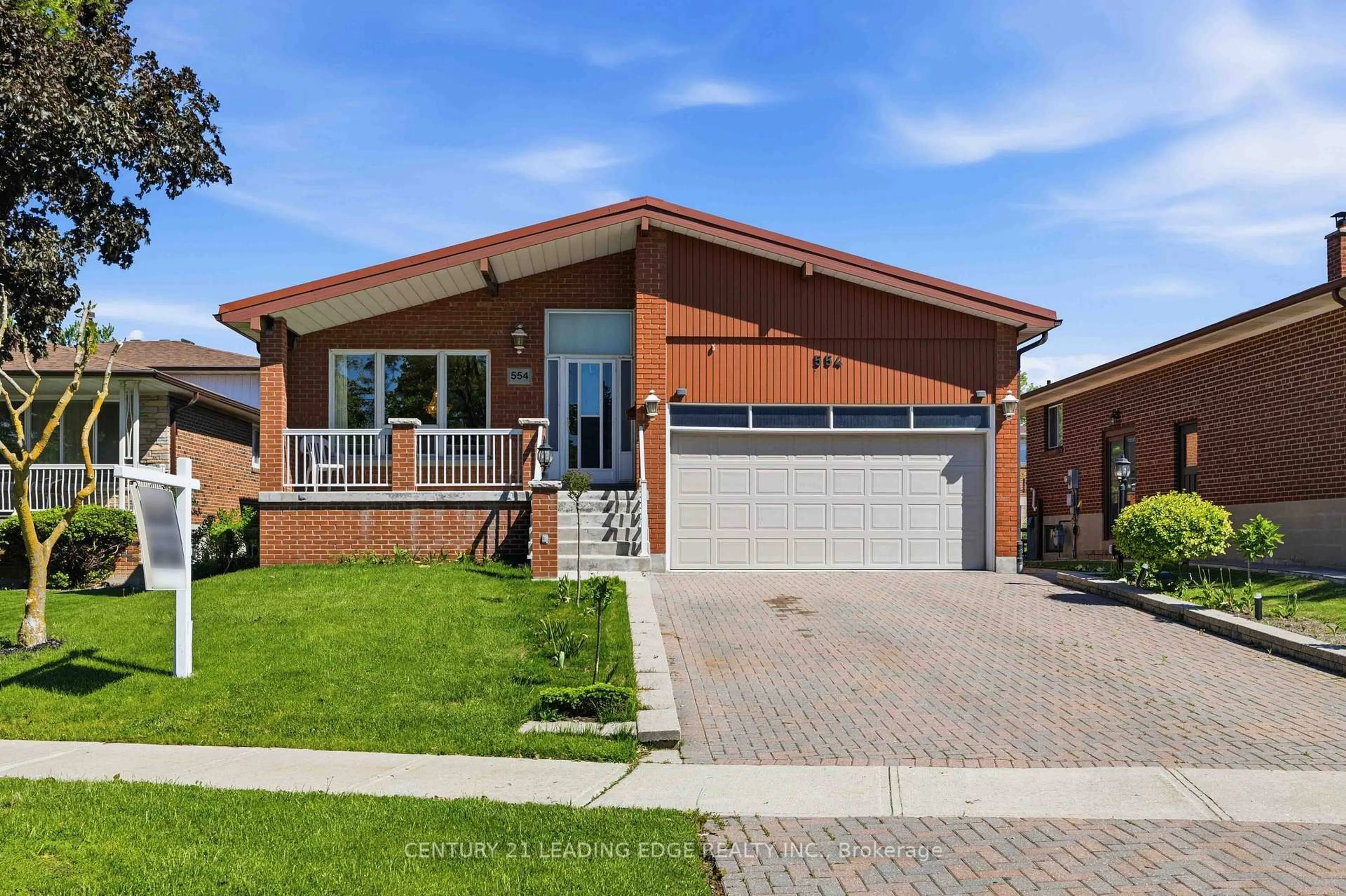 Home with brick exterior material, street for 554 Woodbridge Ave, Vaughan Ontario L4L 2T5