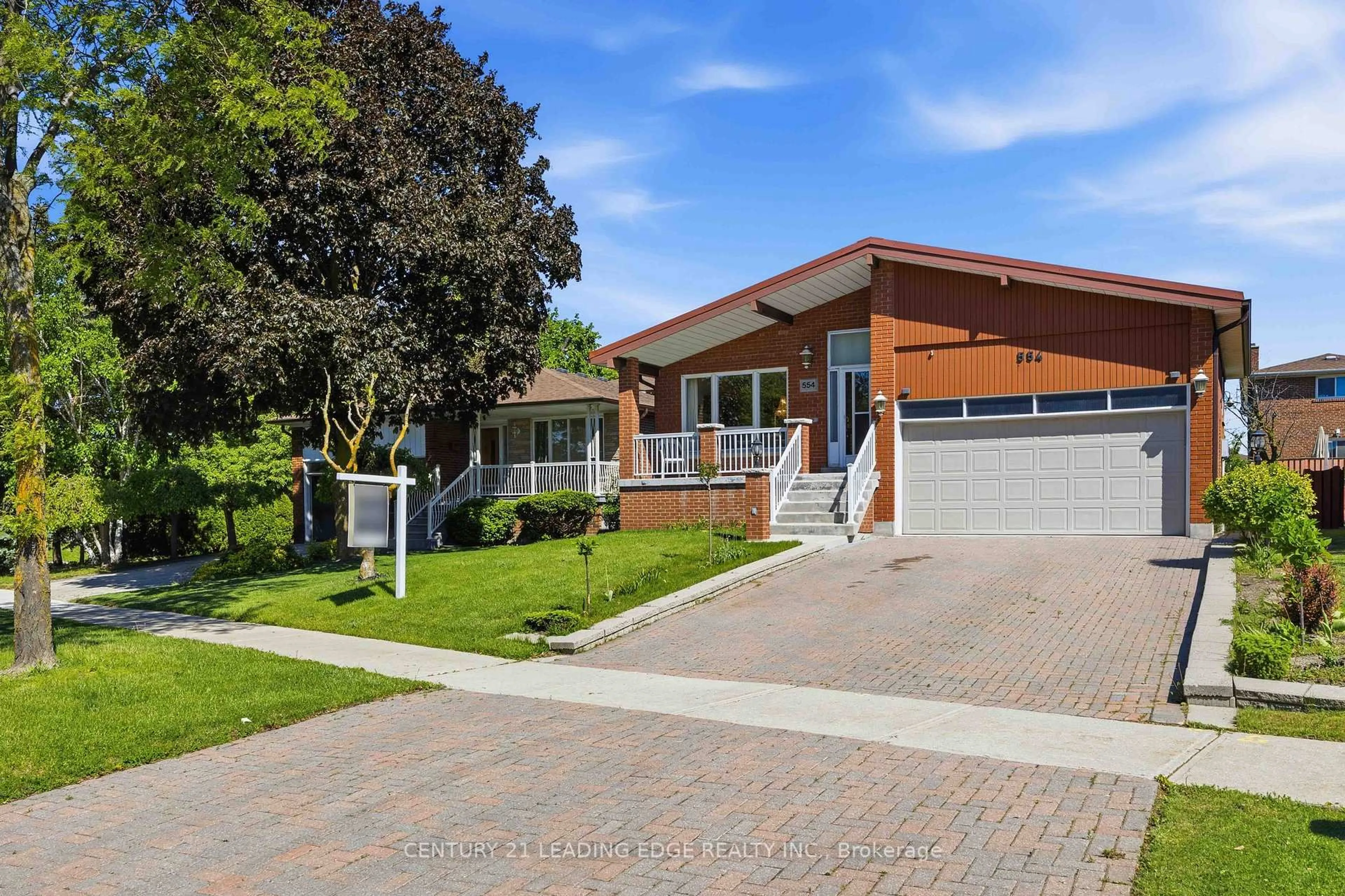 Home with brick exterior material, street for 554 Woodbridge Ave, Vaughan Ontario L4L 2T5