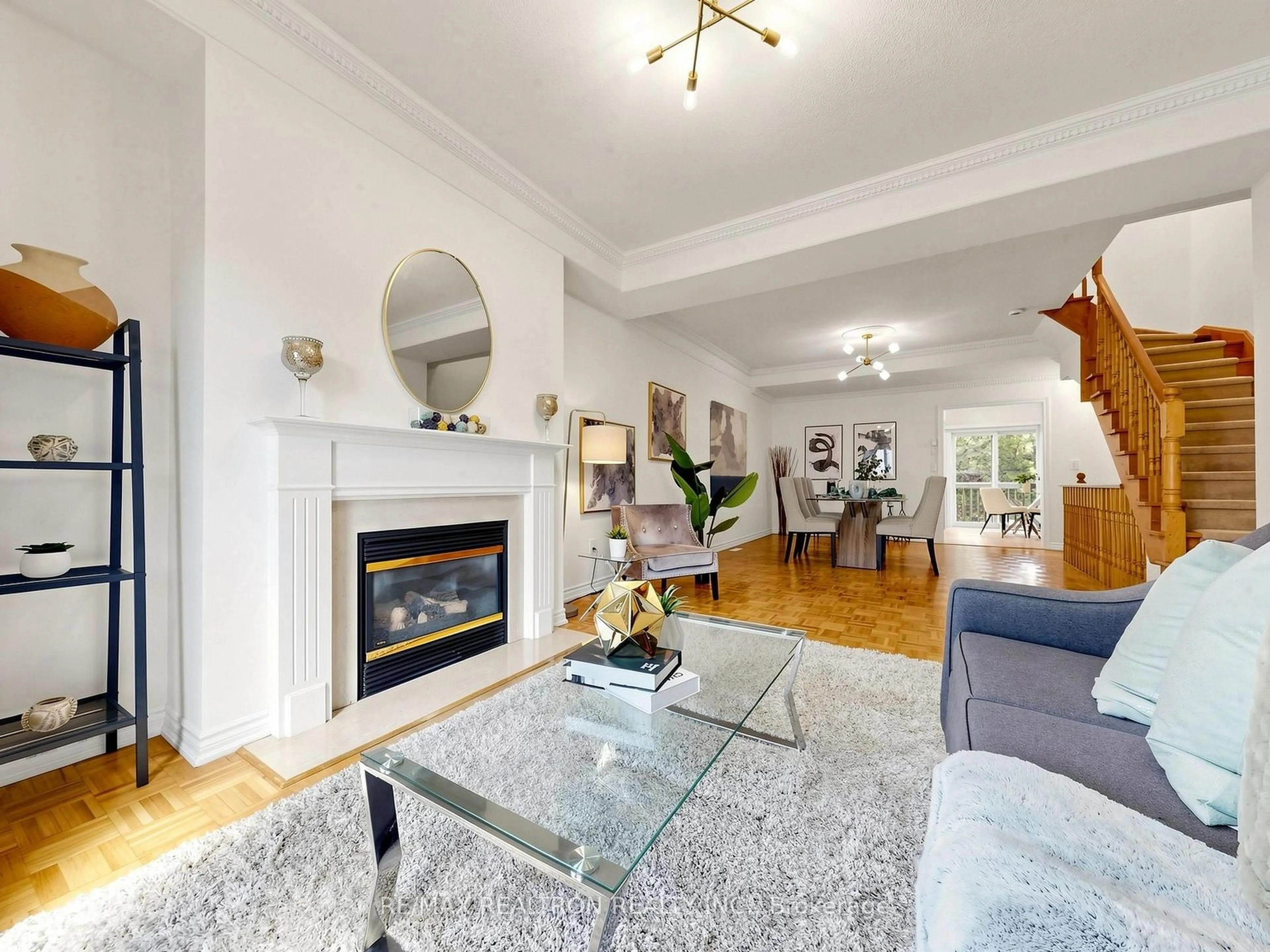 Living room with furniture, unknown for 9133 Bayview Ave #12, Richmond Hill Ontario L4B 4C5