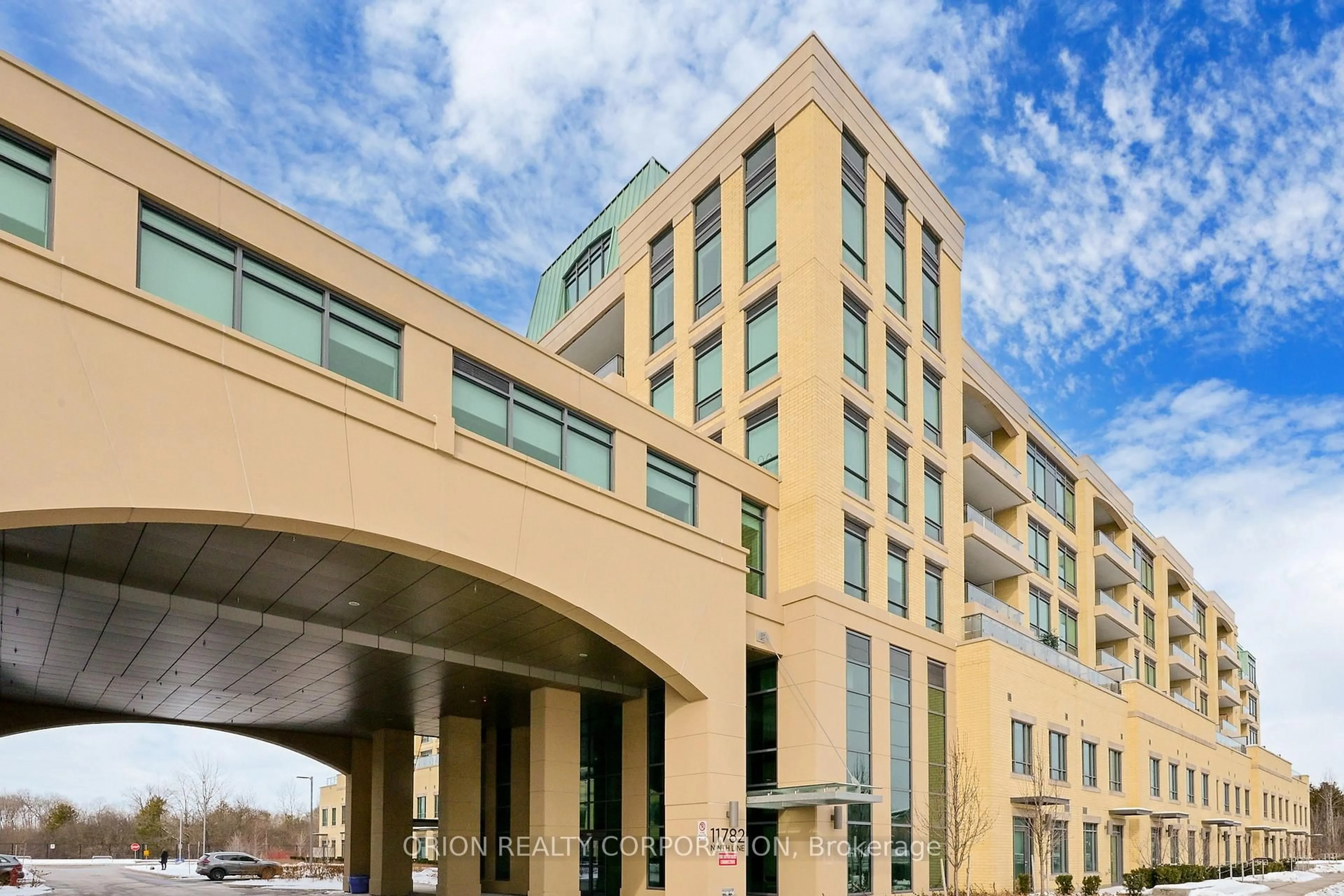 Indoor foyer for 11782 Ninth Line #615, Whitchurch-Stouffville Ontario L4A 5E9