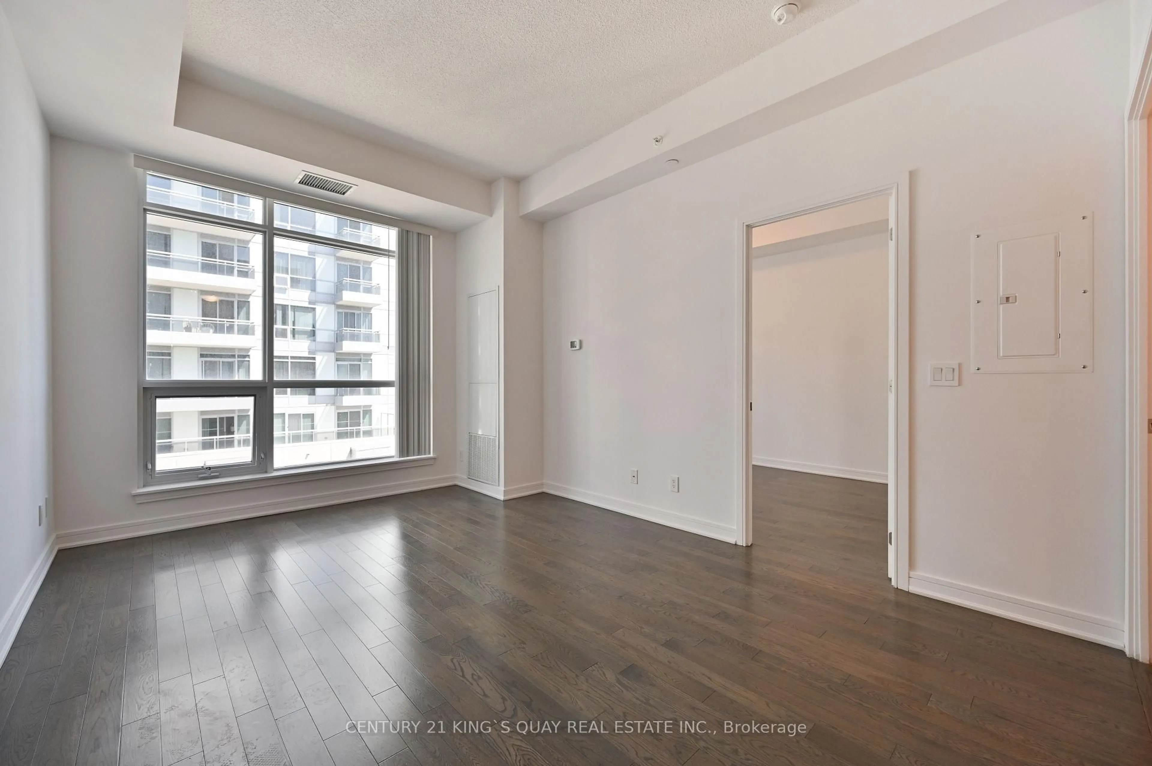 A pic of a room for 9199 Yonge St #SE811, Richmond Hill Ontario L4C 1H7