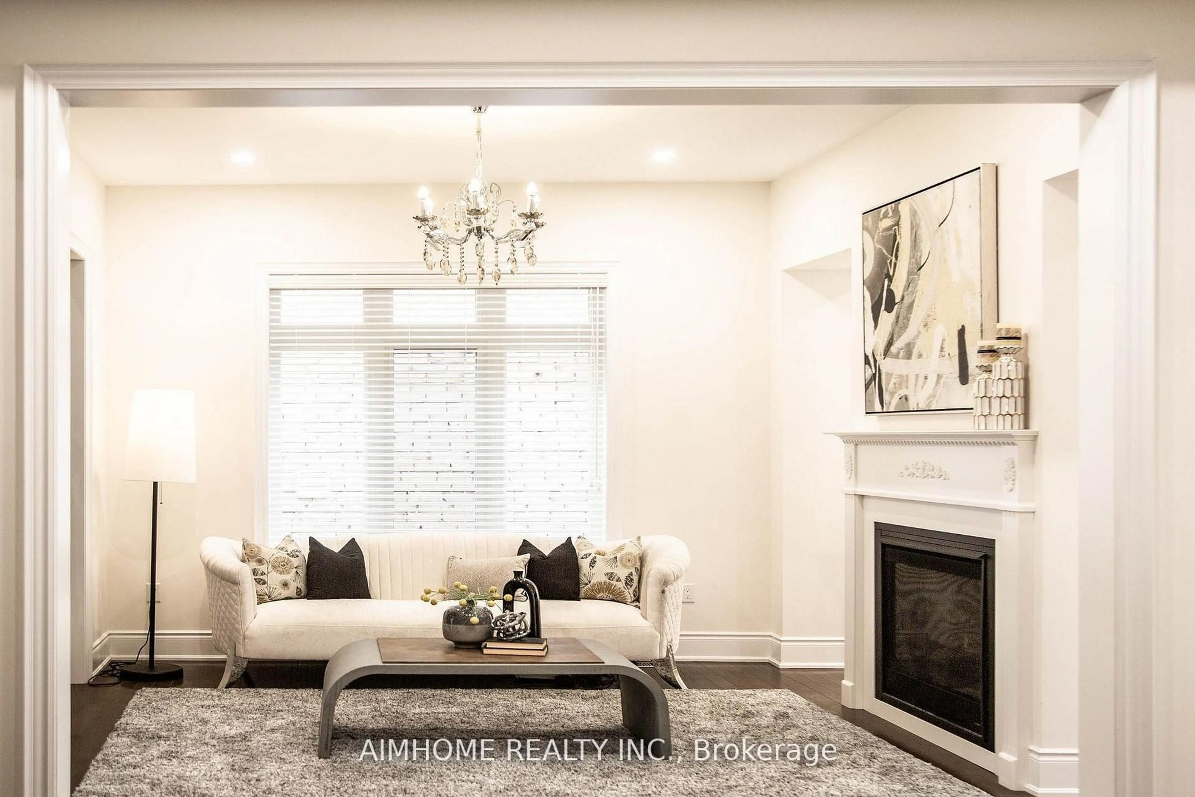 Living room with furniture, unknown for 36 Gracedale Dr, Richmond Hill Ontario L4C 0Y3