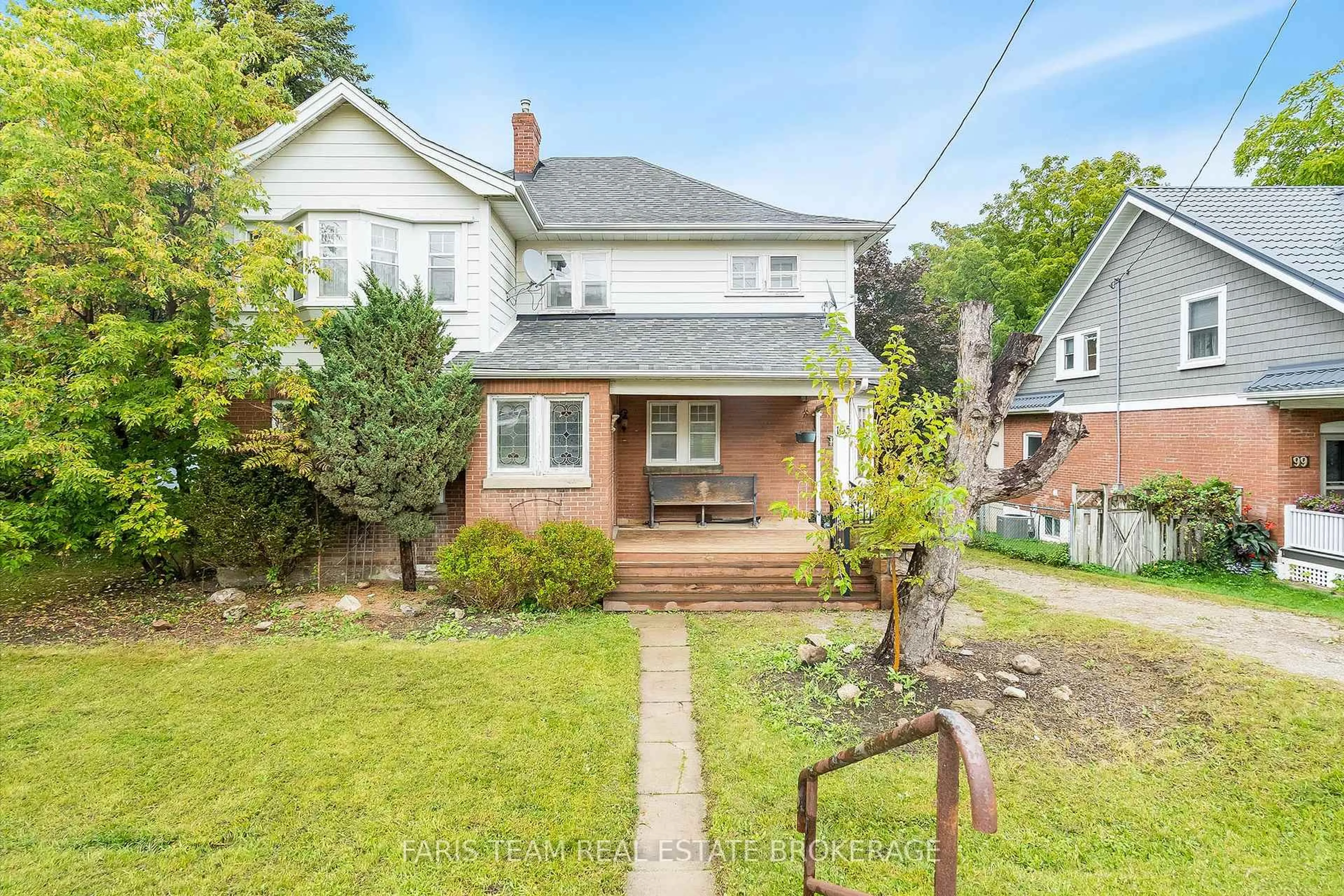 Home with brick exterior material, street for 105 Barrie St, Bradford West Gwillimbury Ontario L9S 2C9