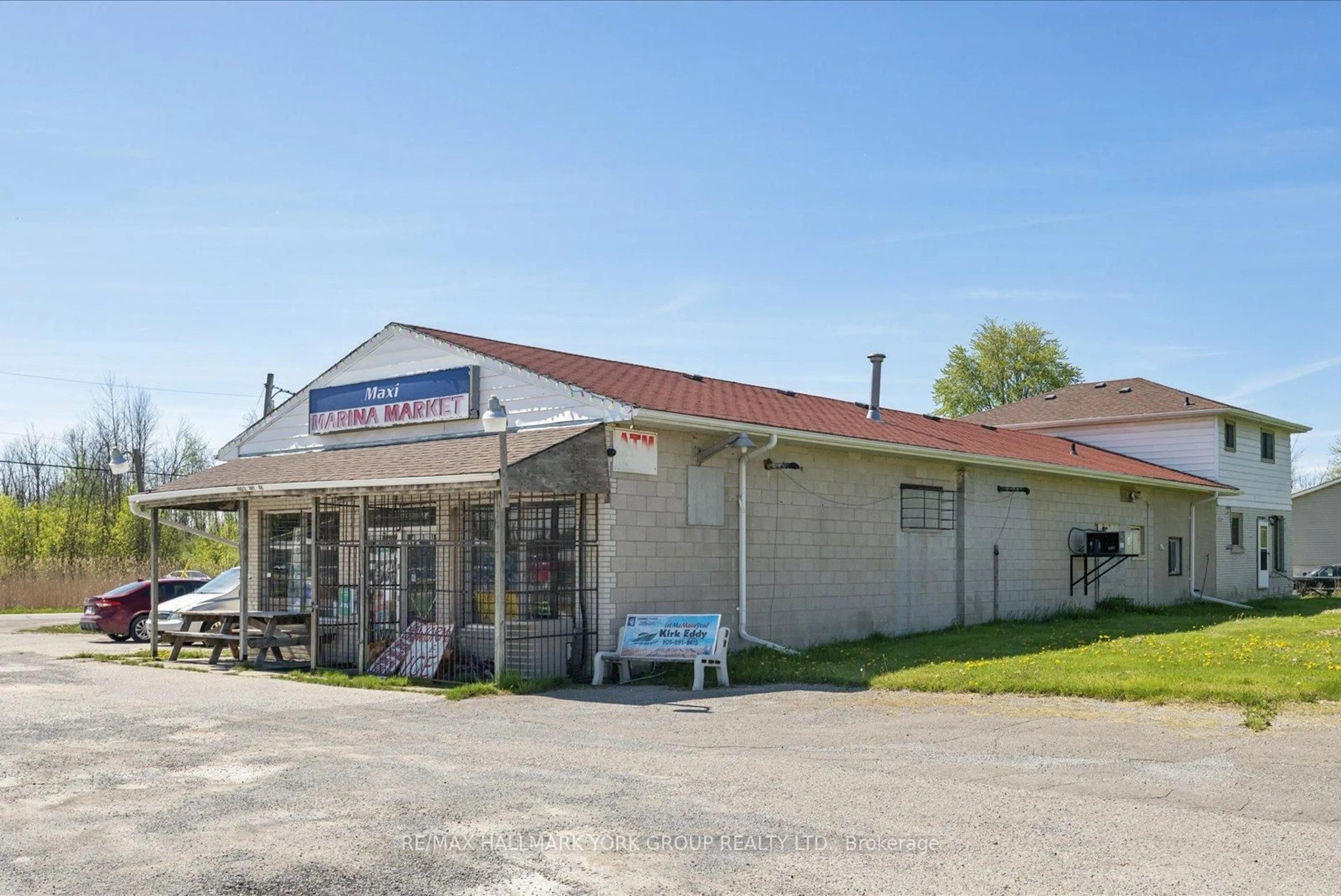 Patio, building for 30032 Highway 48, Georgina Ontario L9P 1E7