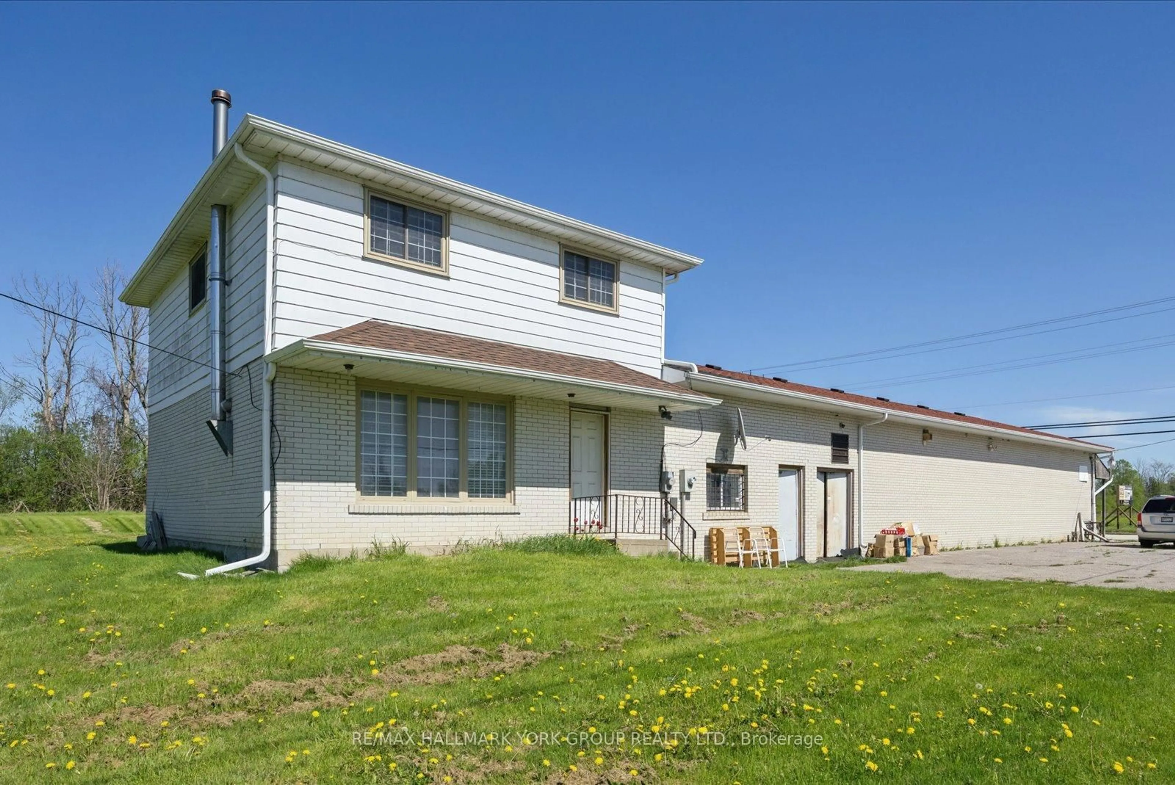 A pic from outside/outdoor area/front of a property/back of a property/a pic from drone, building for 30032 Highway 48, Georgina Ontario L9P 1E7