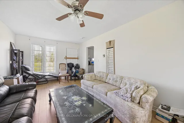 30032 Highway 48, Georgina 5
