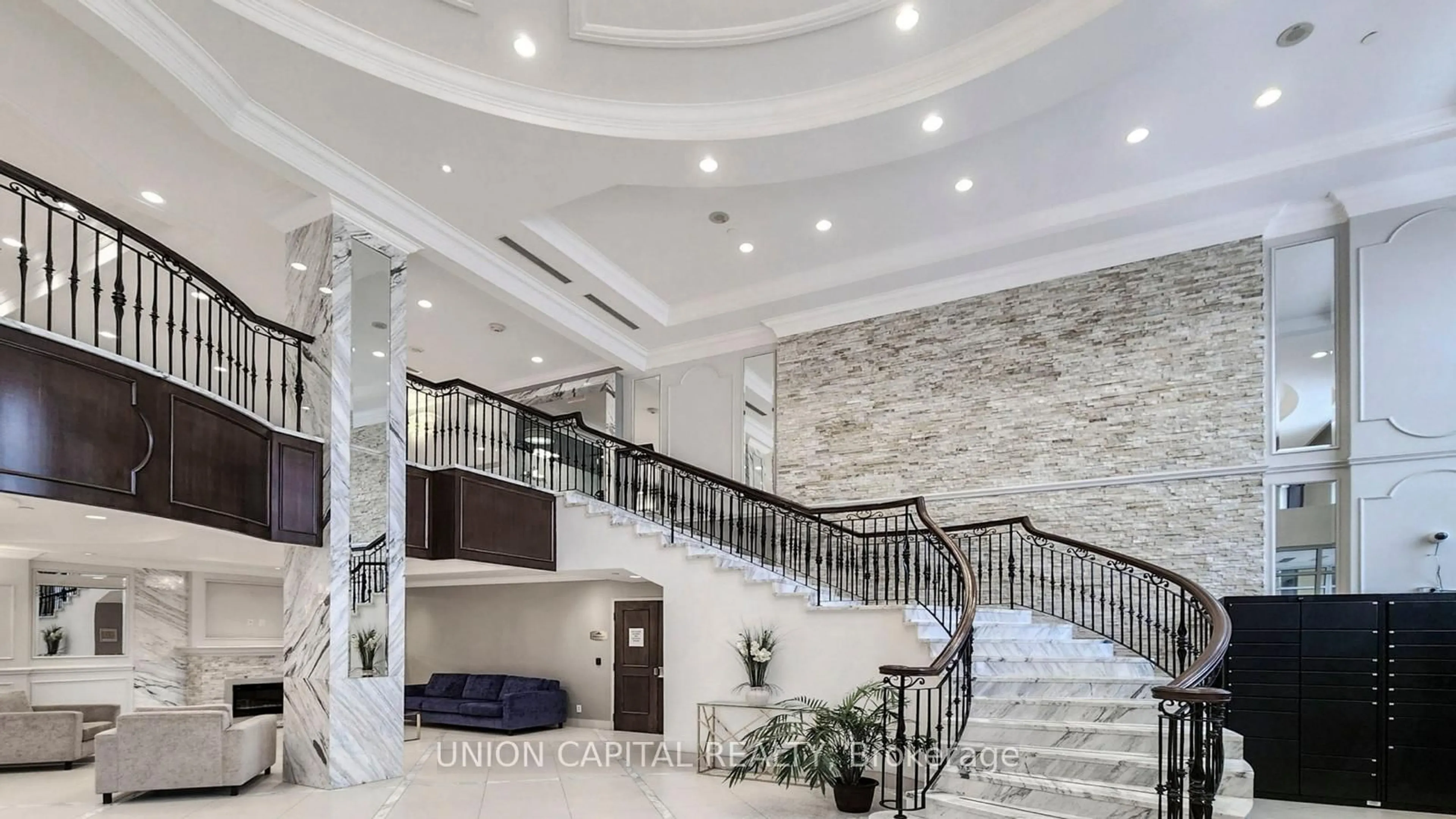 Indoor foyer for 33 Clegg Rd #706, Markham Ontario L6G 0G6