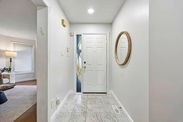 37 Dundurn Cres, Vaughan 5