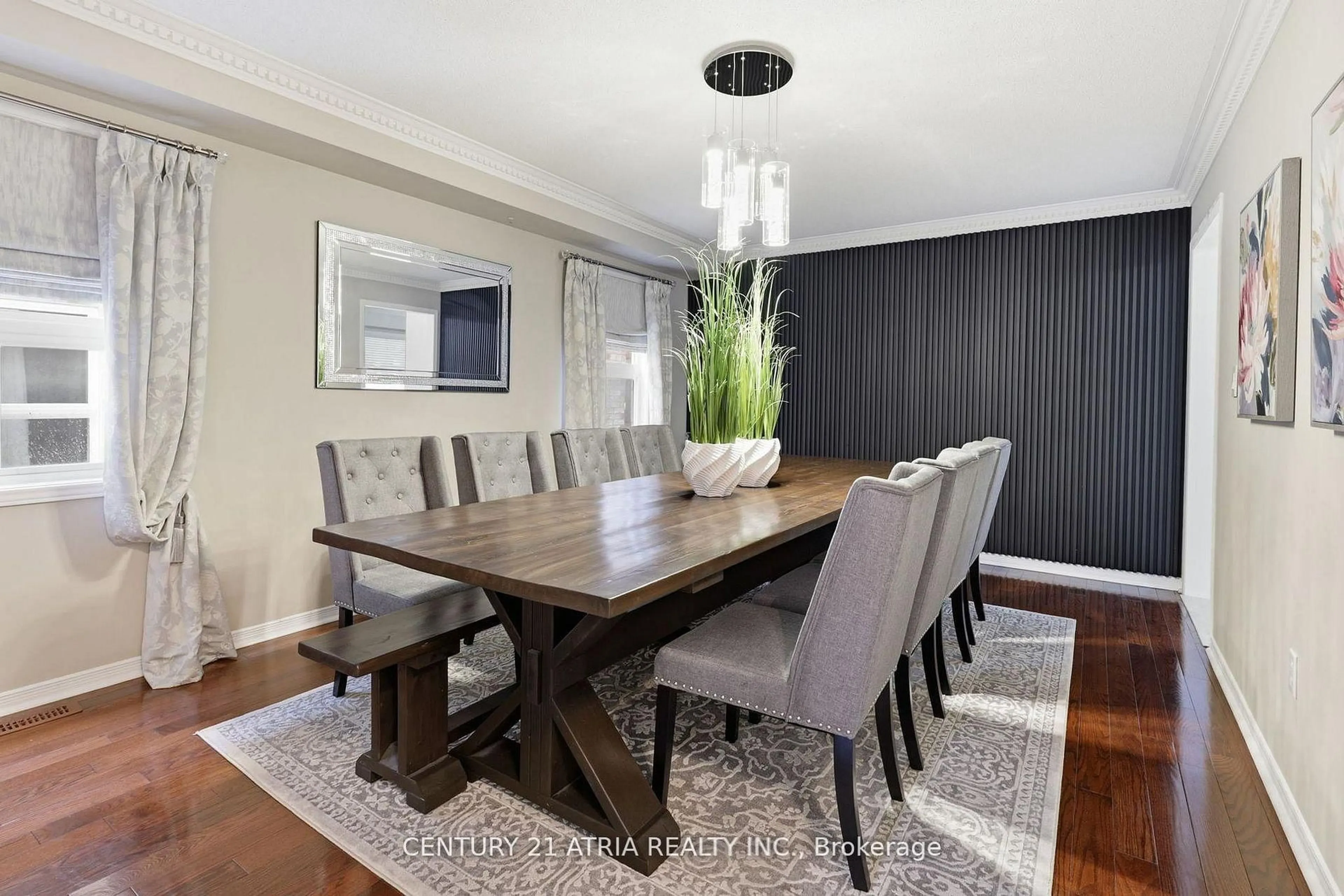 Dining room, wood/laminate floor for 18 Abbott Ave, Aurora Ontario L4G 7V7