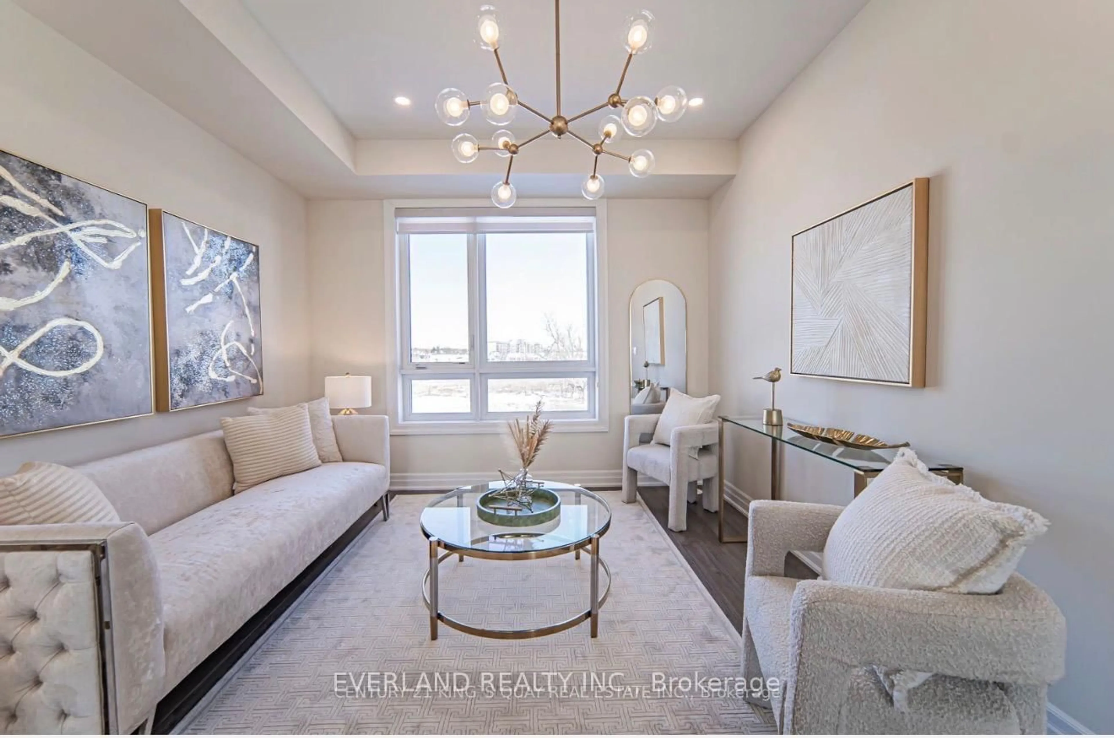 Living room with furniture, unknown for 3 William Russell Lane, Richmond Hill Ontario L4C 5S6