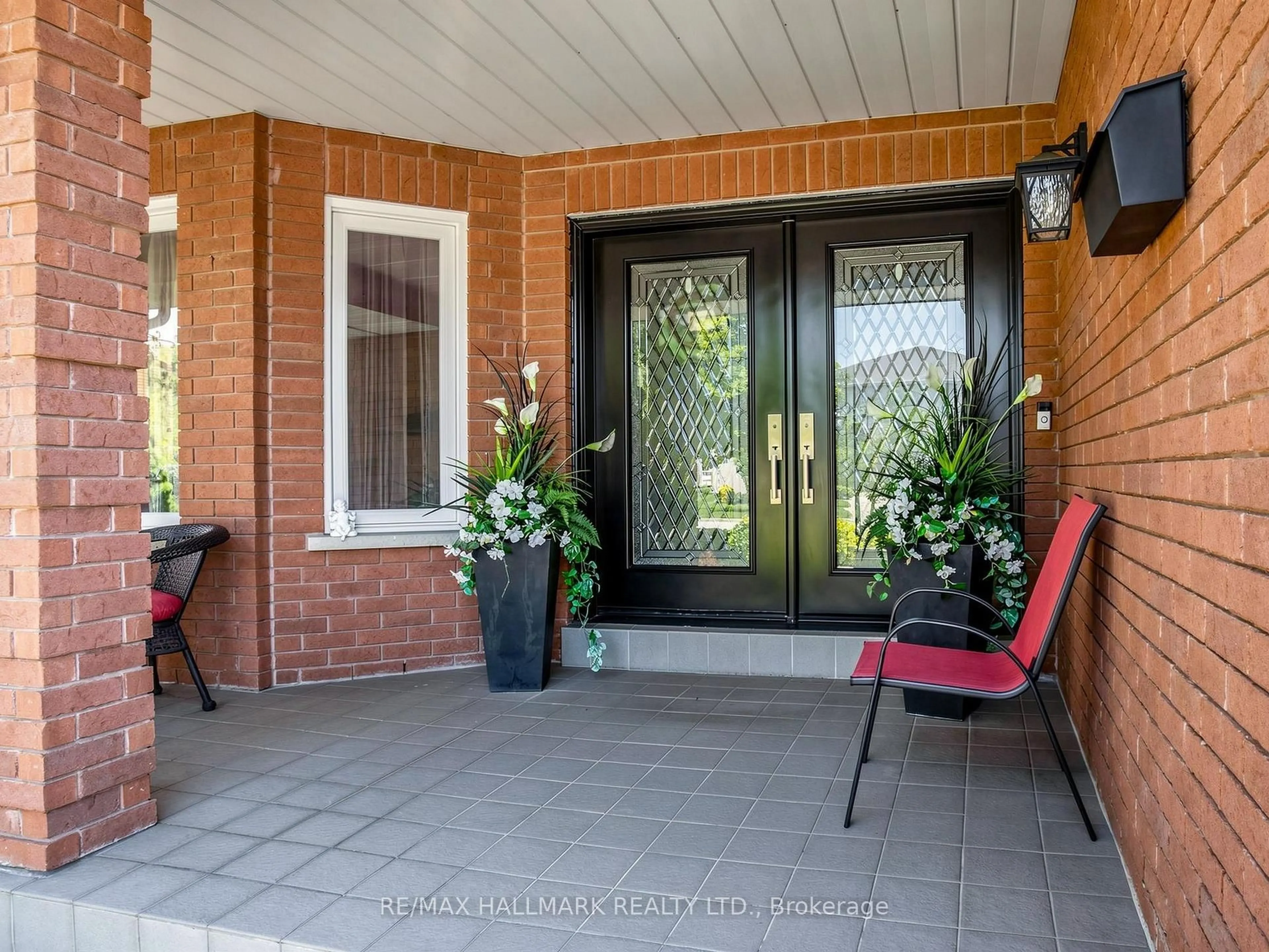 Unknown for 98 Arrowhead Dr, Vaughan Ontario L4L 4A5