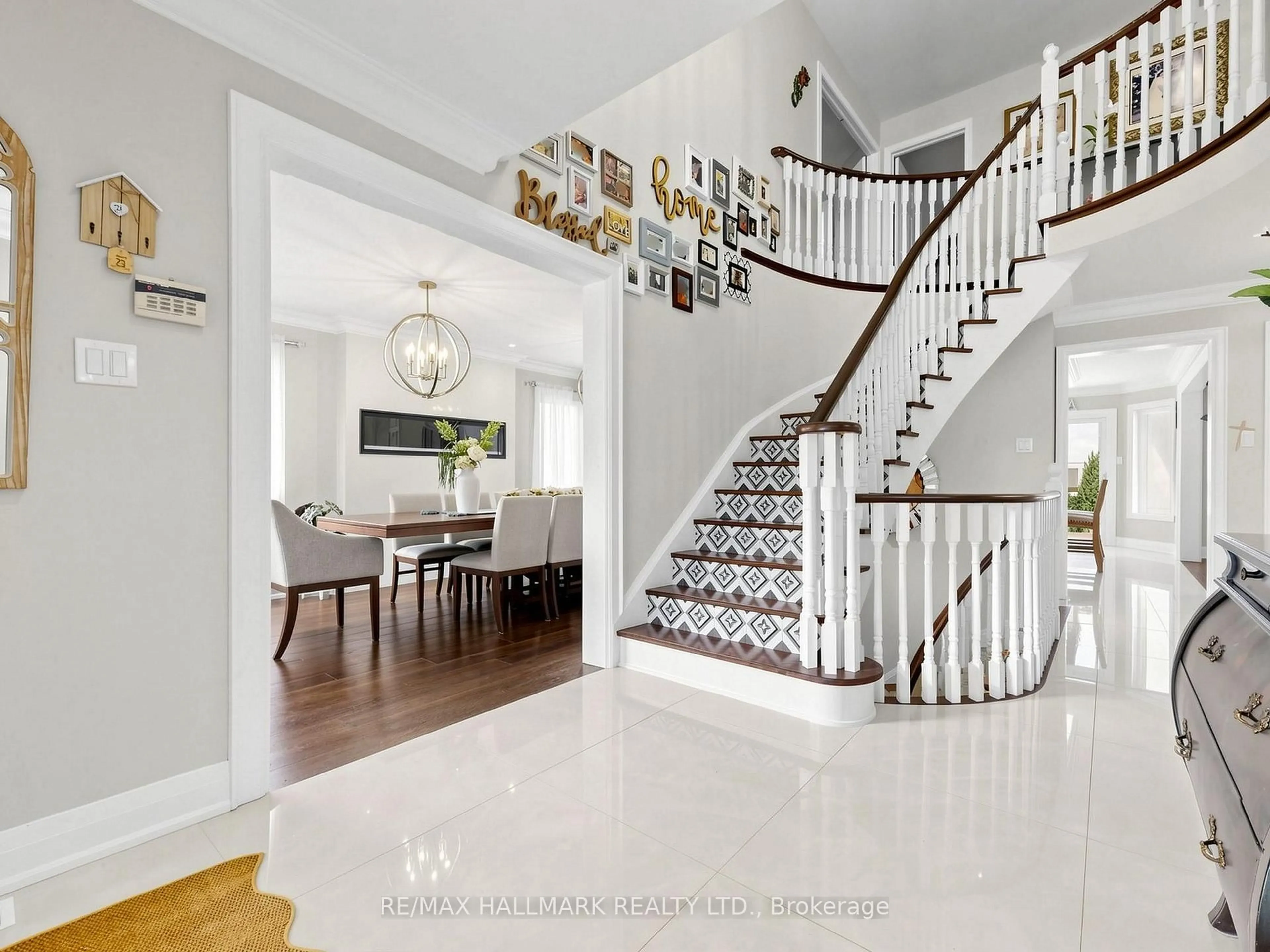 Unknown for 98 Arrowhead Dr, Vaughan Ontario L4L 4A5