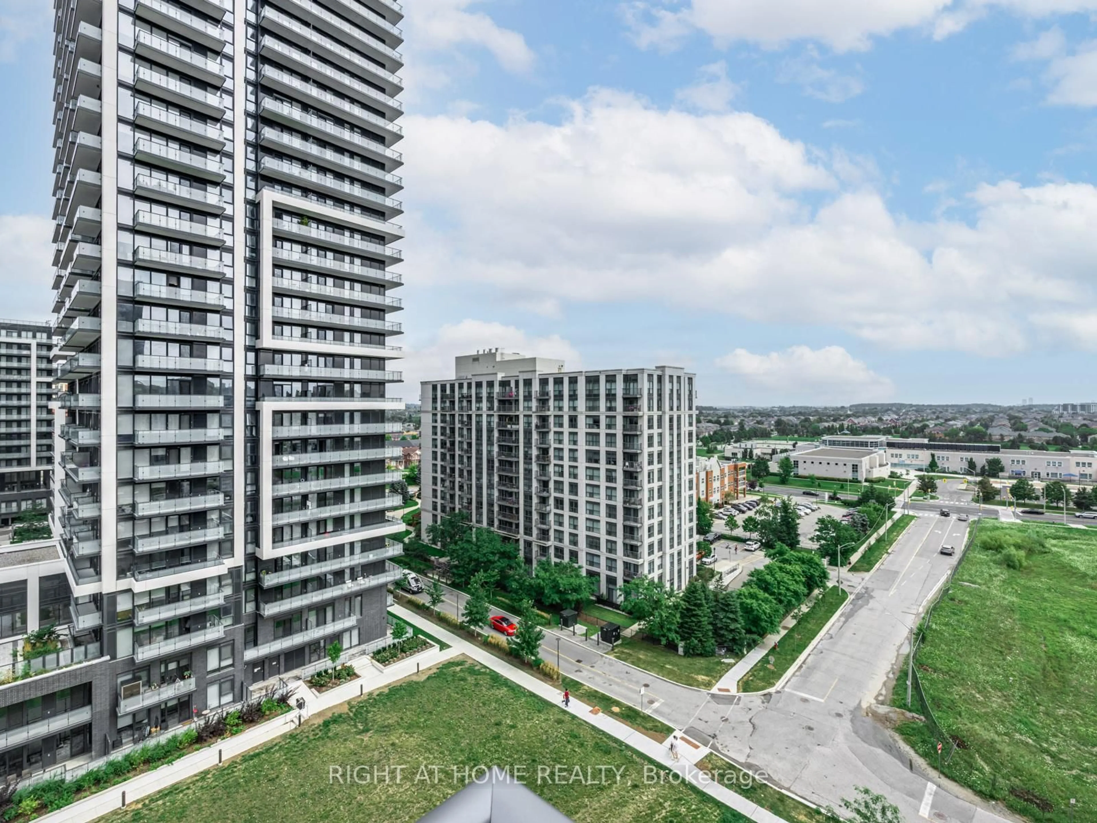 A pic from outside/outdoor area/front of a property/back of a property/a pic from drone, city buildings view from balcony for 65 Oneida Cres #1010, Richmond Hill Ontario L4B 0G9