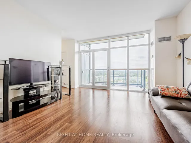 65 Oneida Cres #1010, Richmond Hill 5