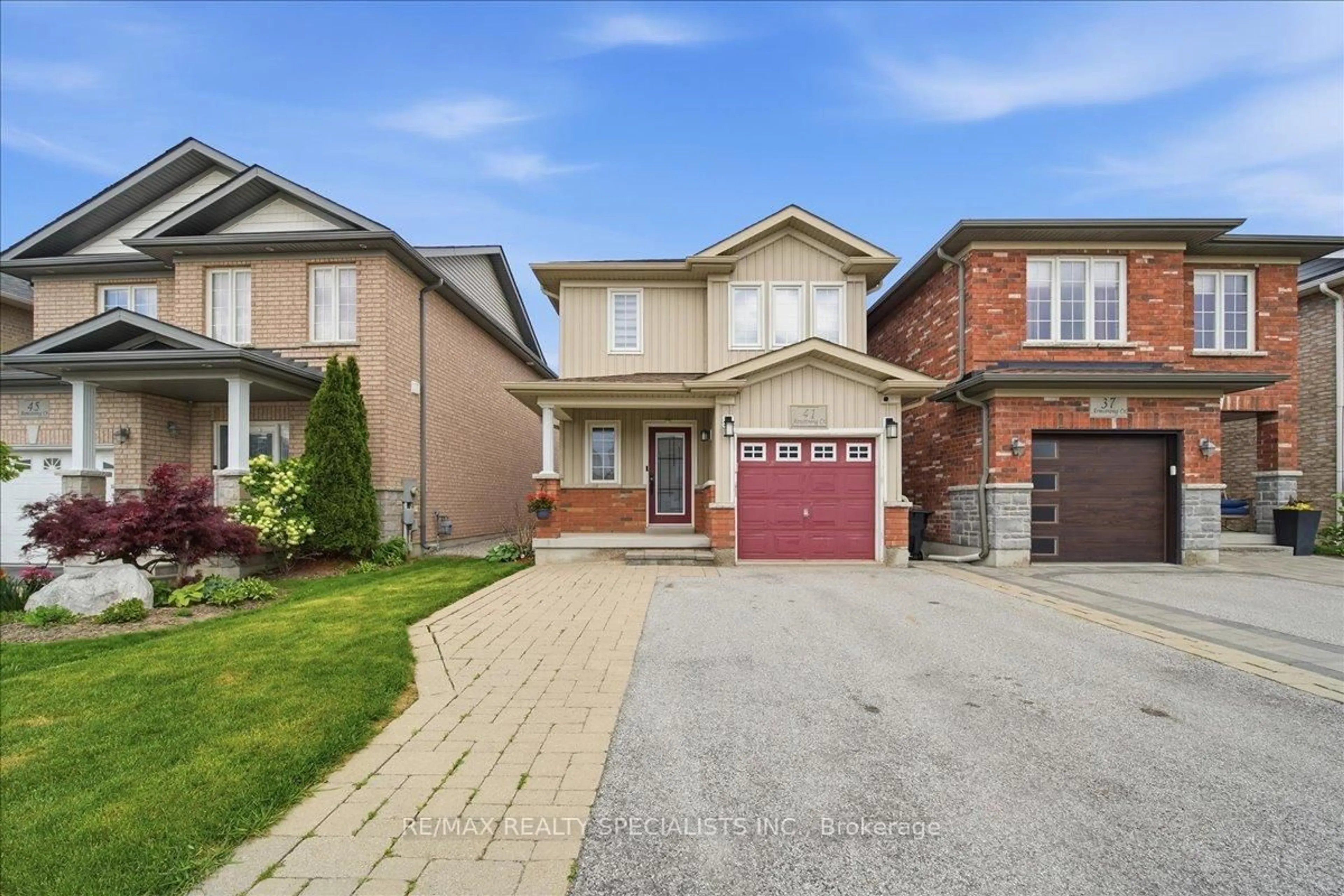 Home with brick exterior material, street for 41 Armstrong Cres, Bradford West Gwillimbury Ontario L3Z 0L1