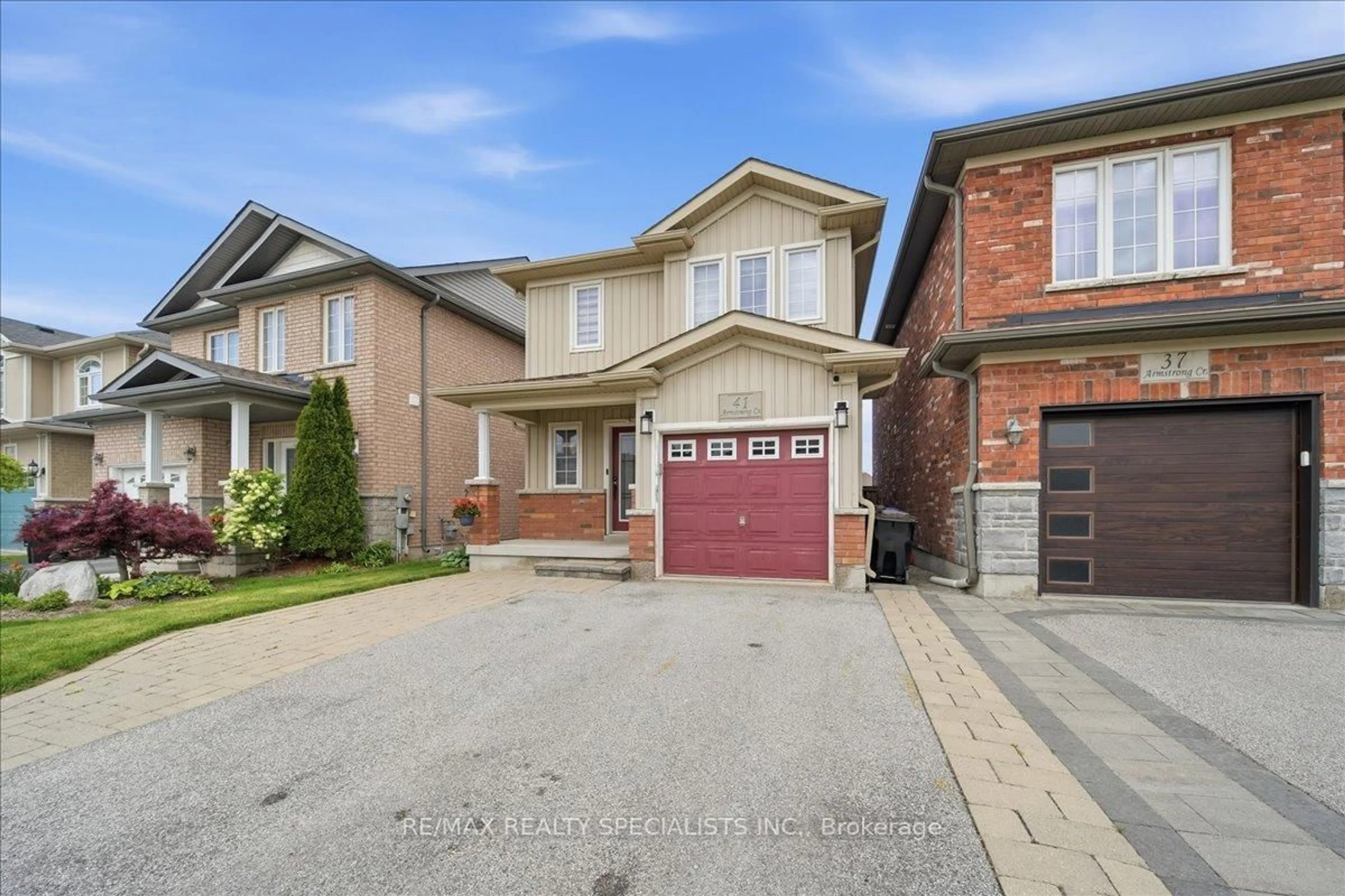 Home with brick exterior material, street for 41 Armstrong Cres, Bradford West Gwillimbury Ontario L3Z 0L1