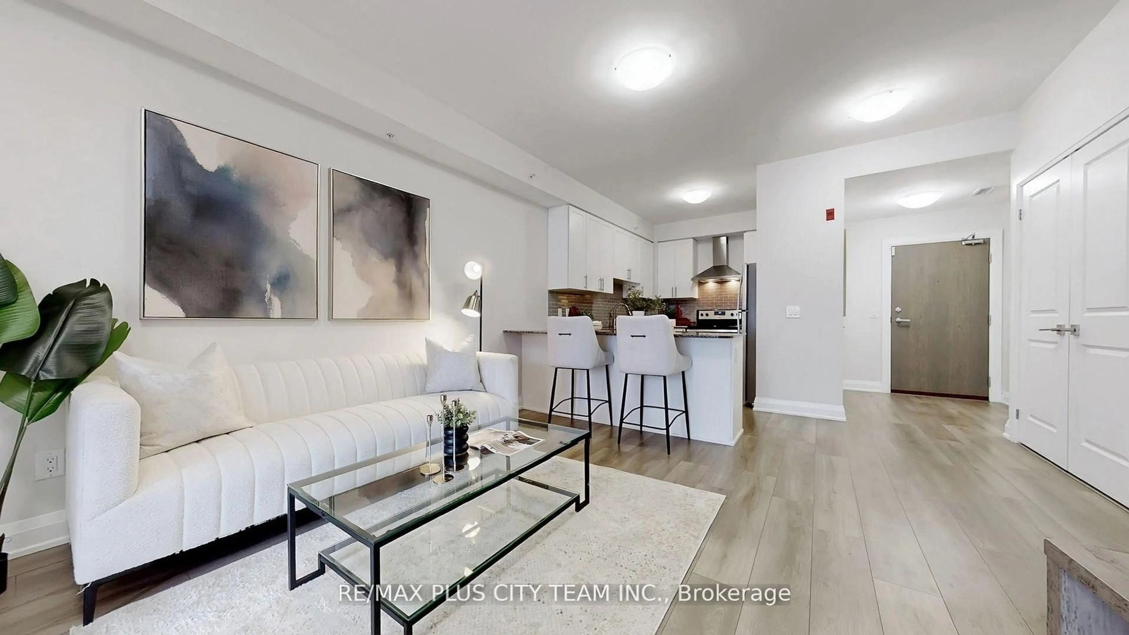 Living room with furniture, unknown for 481 Rupert Ave #120, Whitchurch-Stouffville Ontario L4A 1Y7