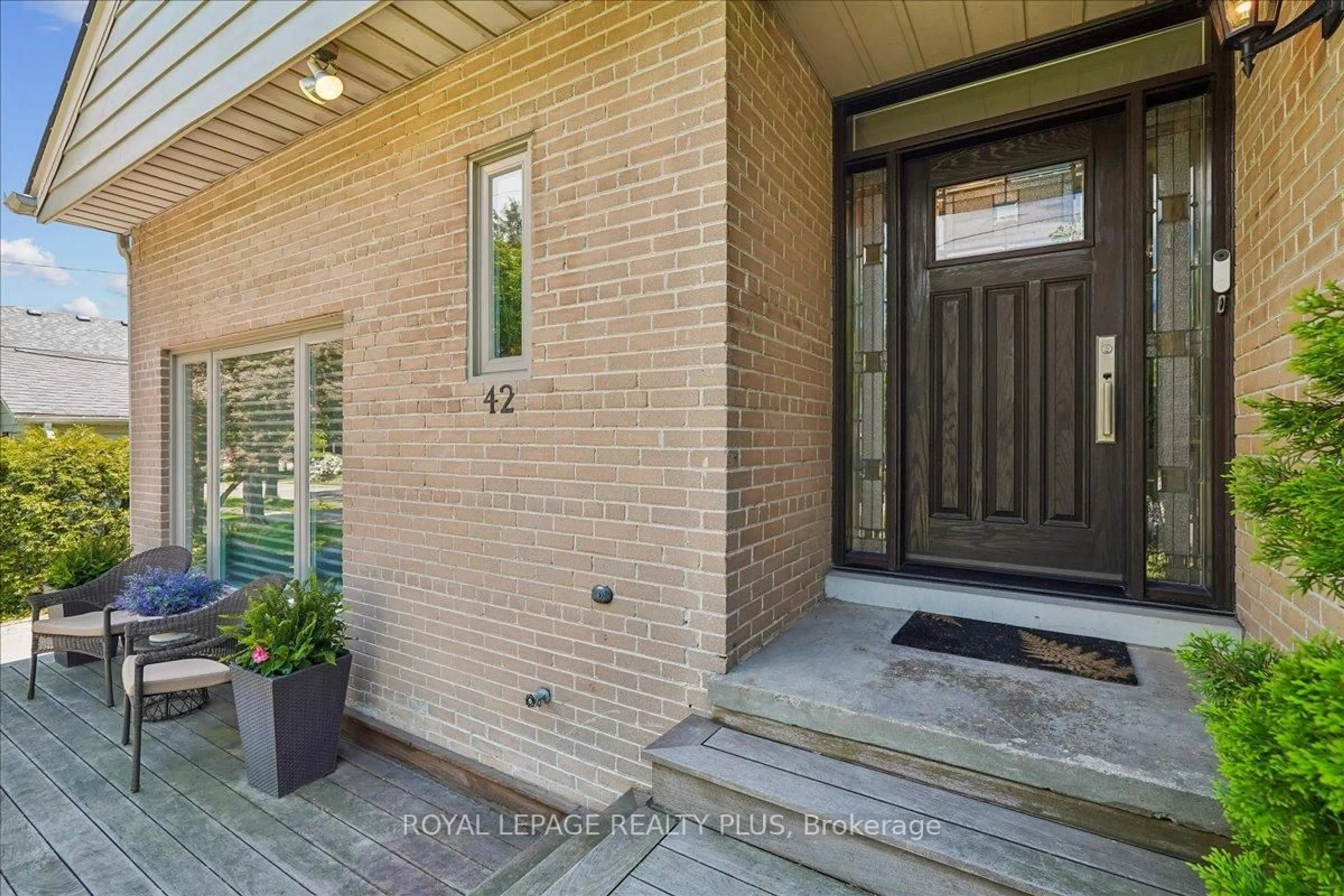 Unknown for 42 Roseview Ave, Richmond Hill Ontario L4C 1C7