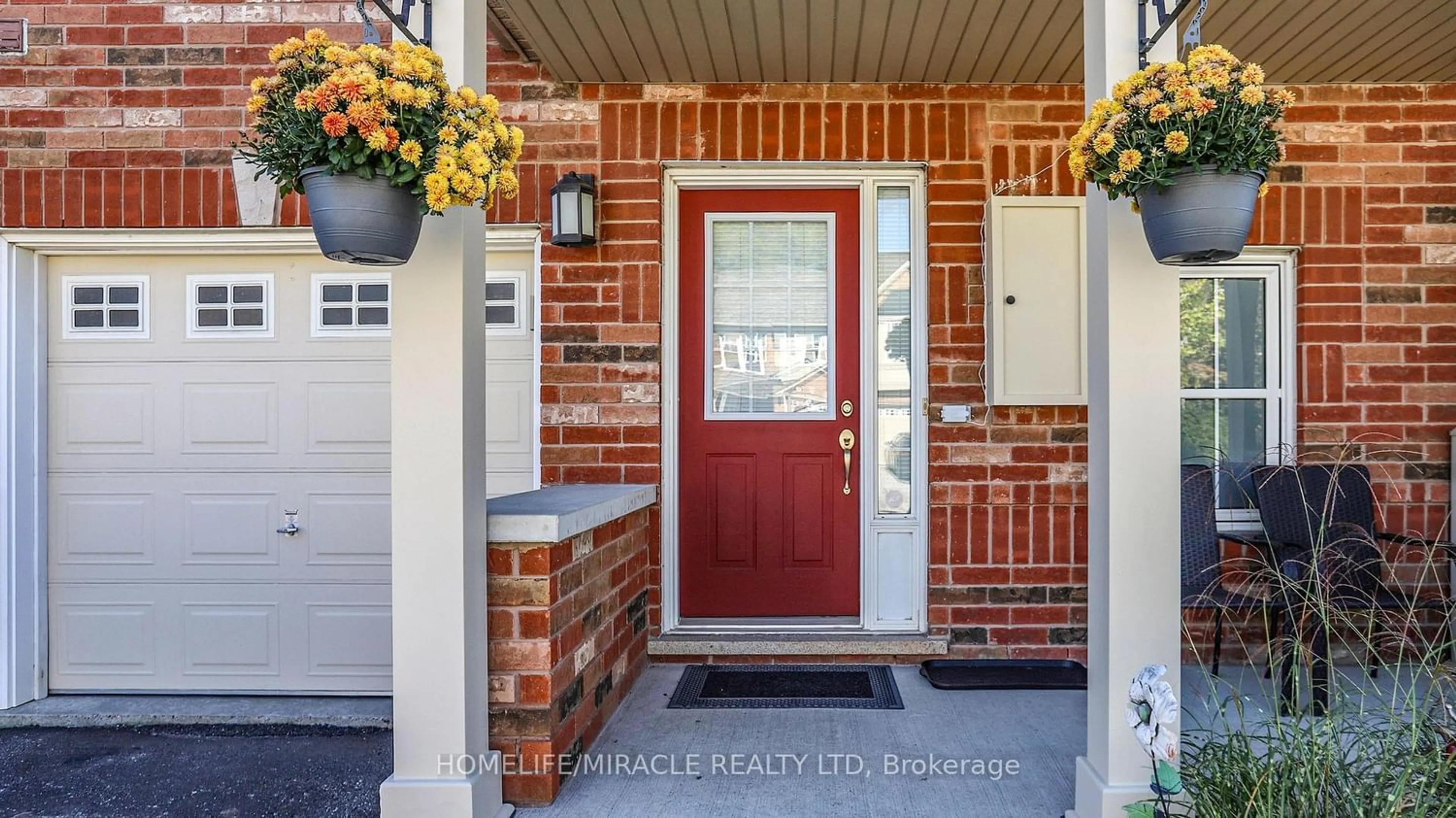 Home with brick exterior material, street for 54 Dougherty Cres, Whitchurch-Stouffville Ontario L4A 0A1