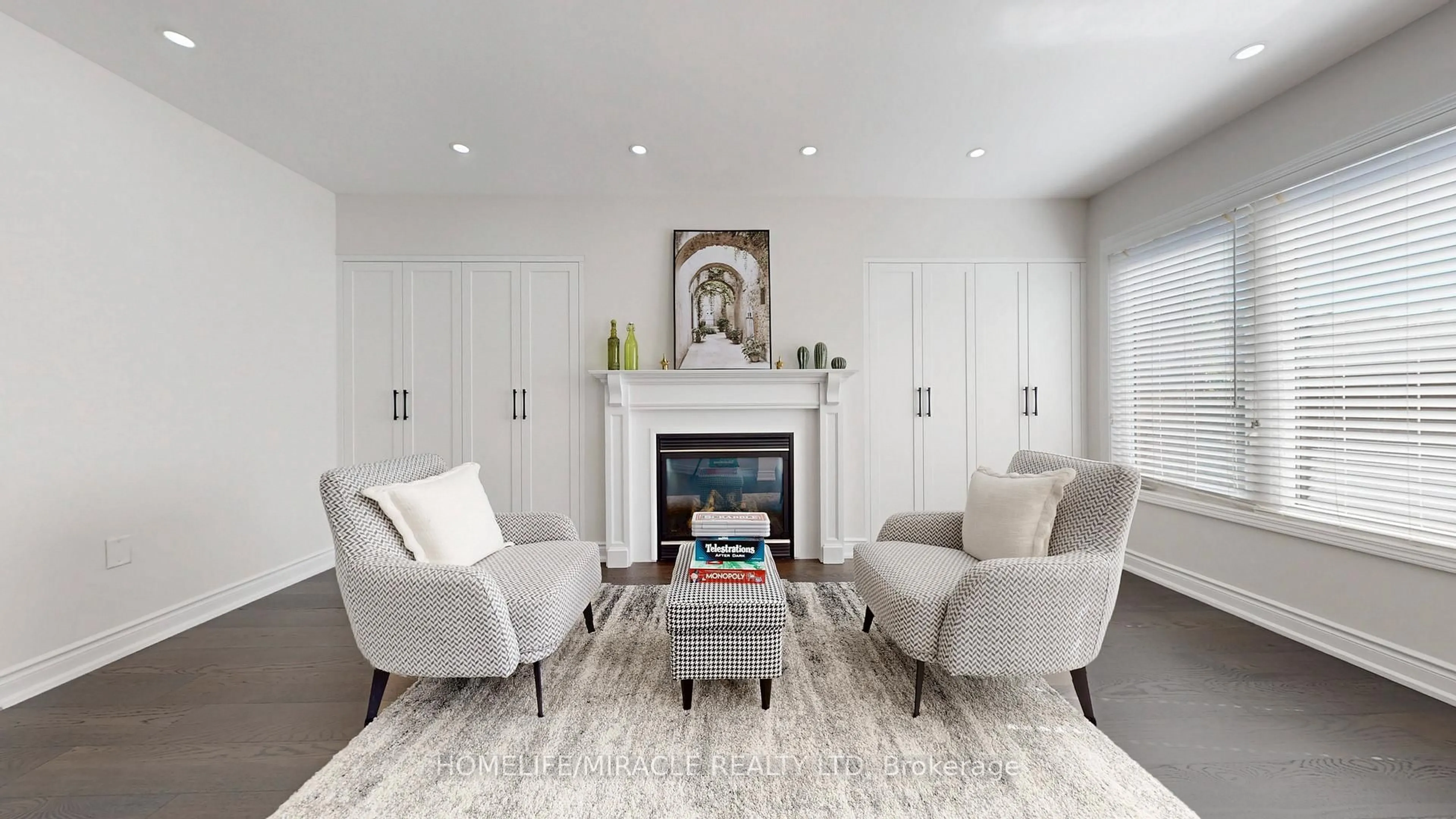 Living room with furniture, unknown for 54 Dougherty Cres, Whitchurch-Stouffville Ontario L4A 0A1