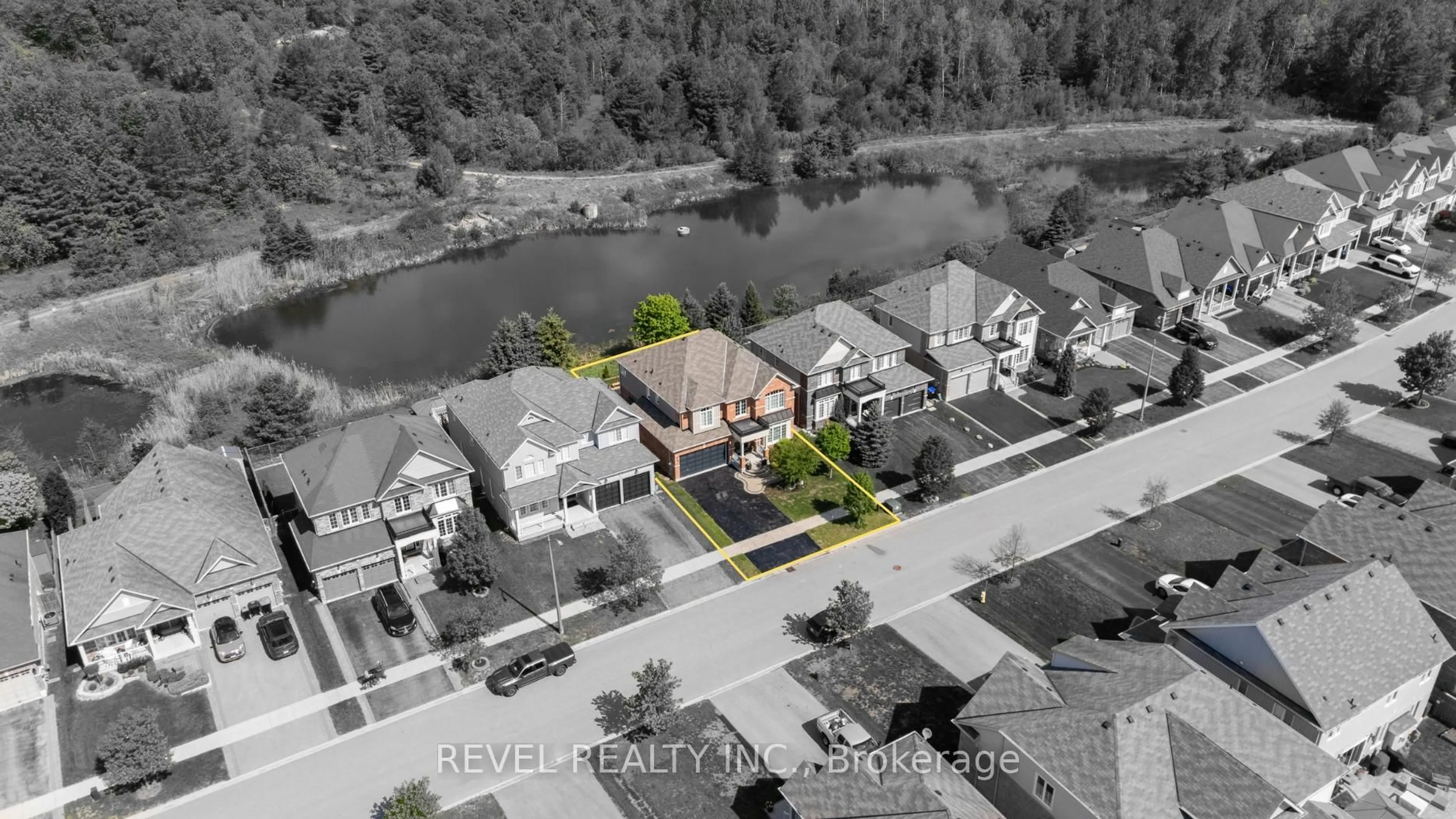 A pic from outside/outdoor area/front of a property/back of a property/a pic from drone, water/lake/river/ocean view for 74 Mount Cres, Essa Ontario L0M 1B5