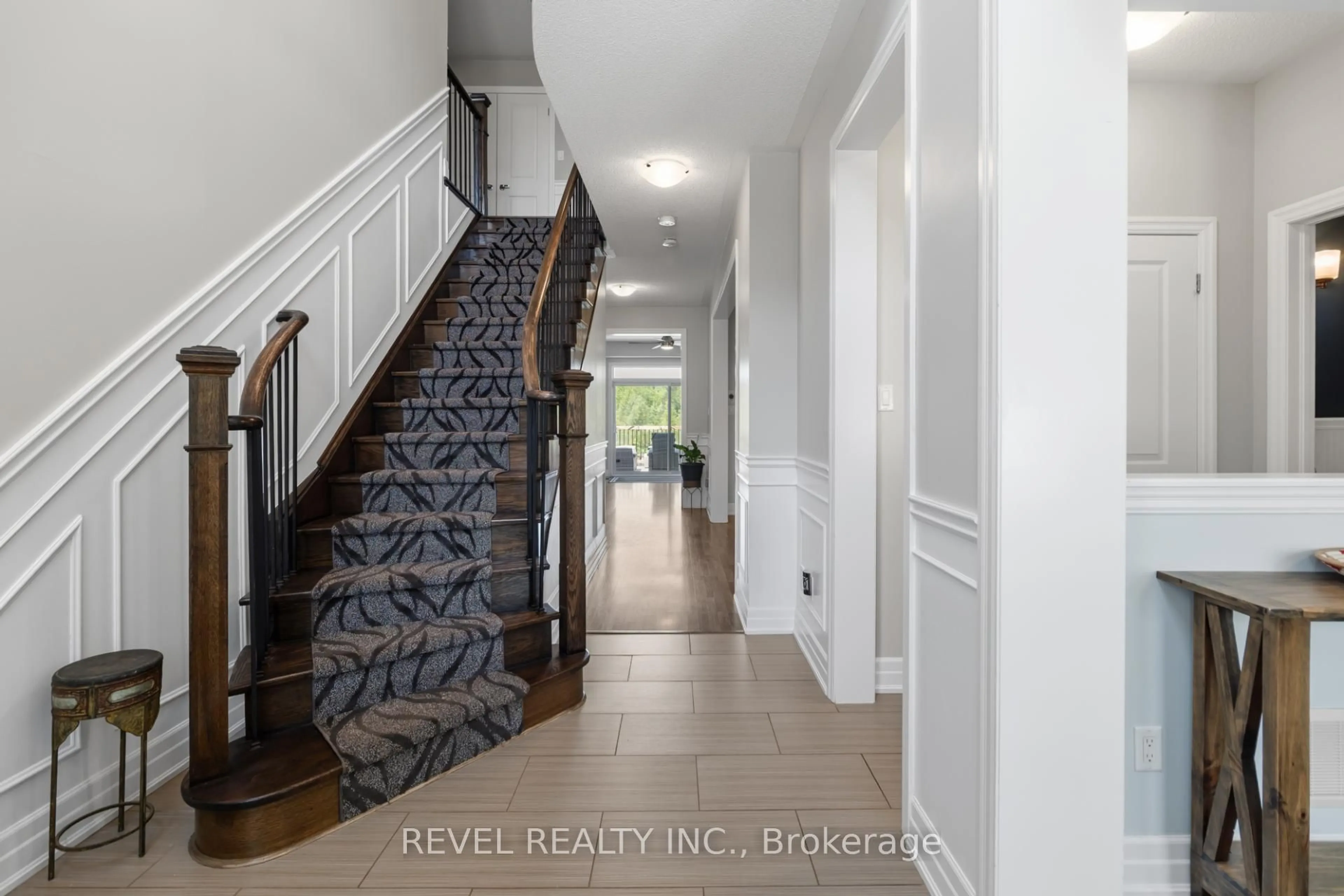 Indoor entryway for 74 Mount Cres, Essa Ontario L0M 1B5
