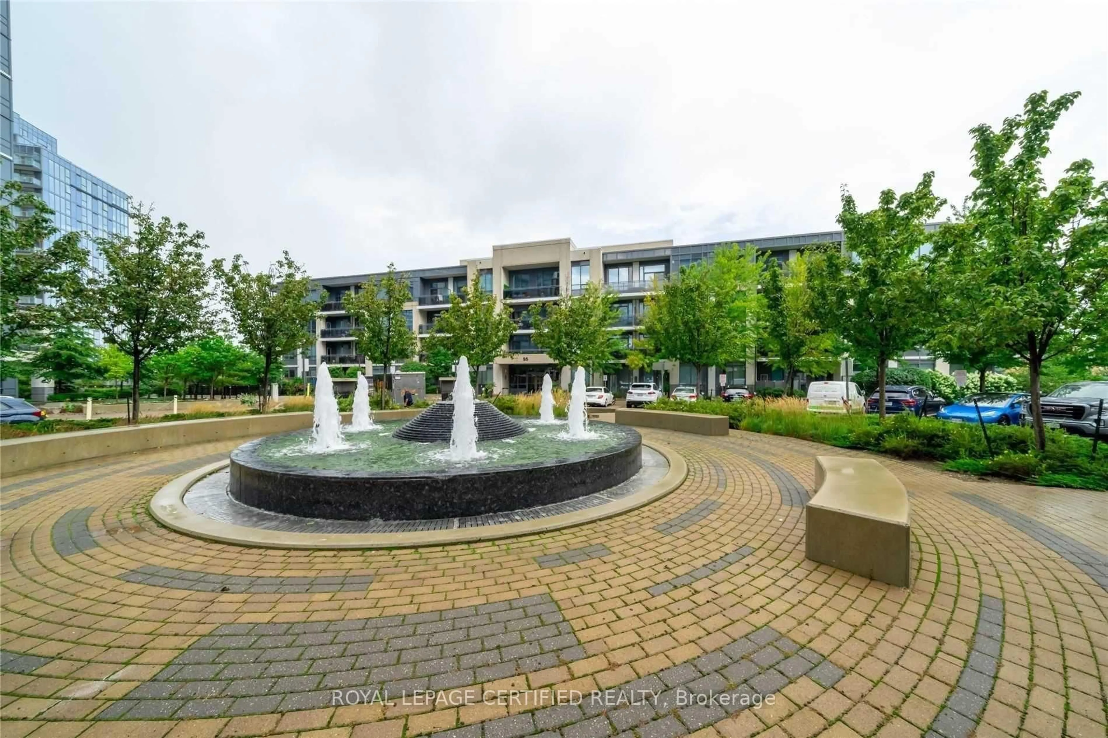 Patio, unknown for 95 North Park Rd #311, Vaughan Ontario L4J 0J1