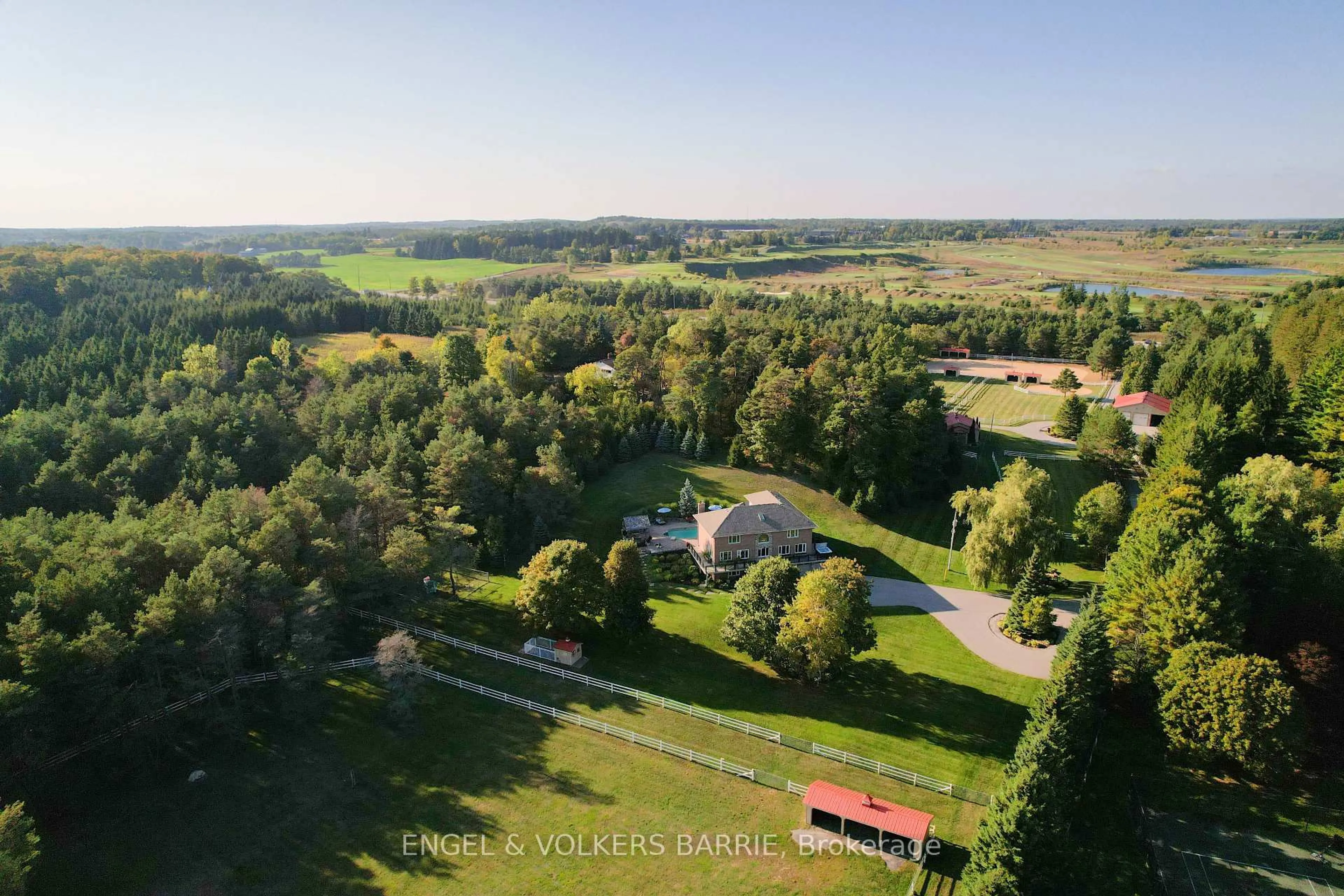 A pic from outside/outdoor area/front of a property/back of a property/a pic from drone, forest/trees view for 419 Goodwood Rd Rd, Uxbridge Ontario L9P 1R4