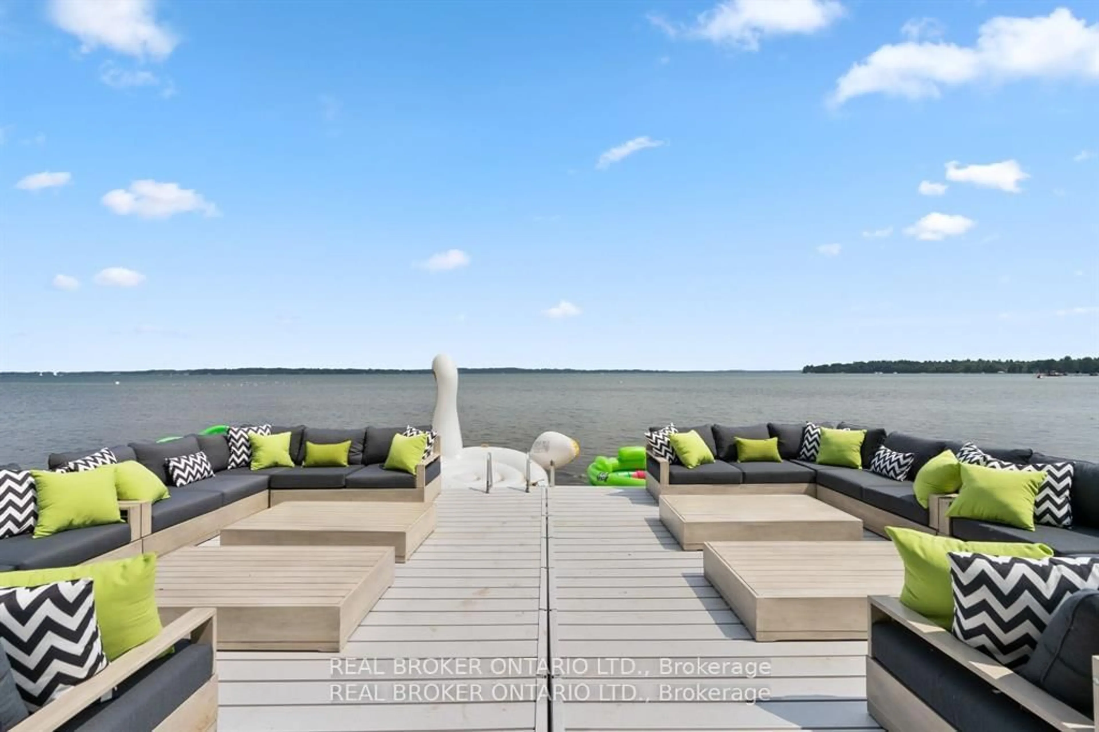 Patio, water/lake/river/ocean view for 943 Barry Ave, Innisfil Ontario L0L 1W0