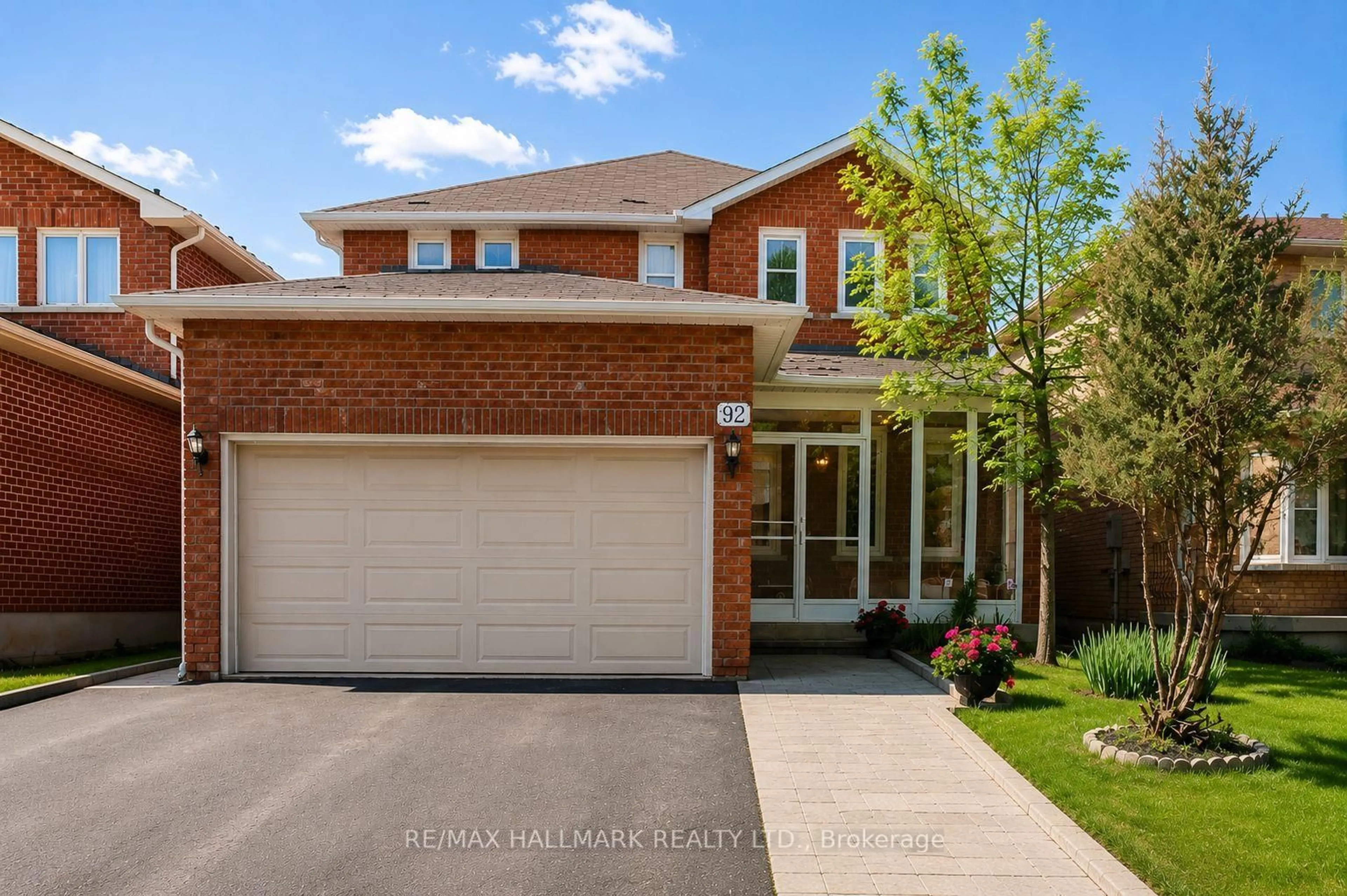 Home with brick exterior material, street for 92 Weldrick Rd, Richmond Hill Ontario L4C 8T7