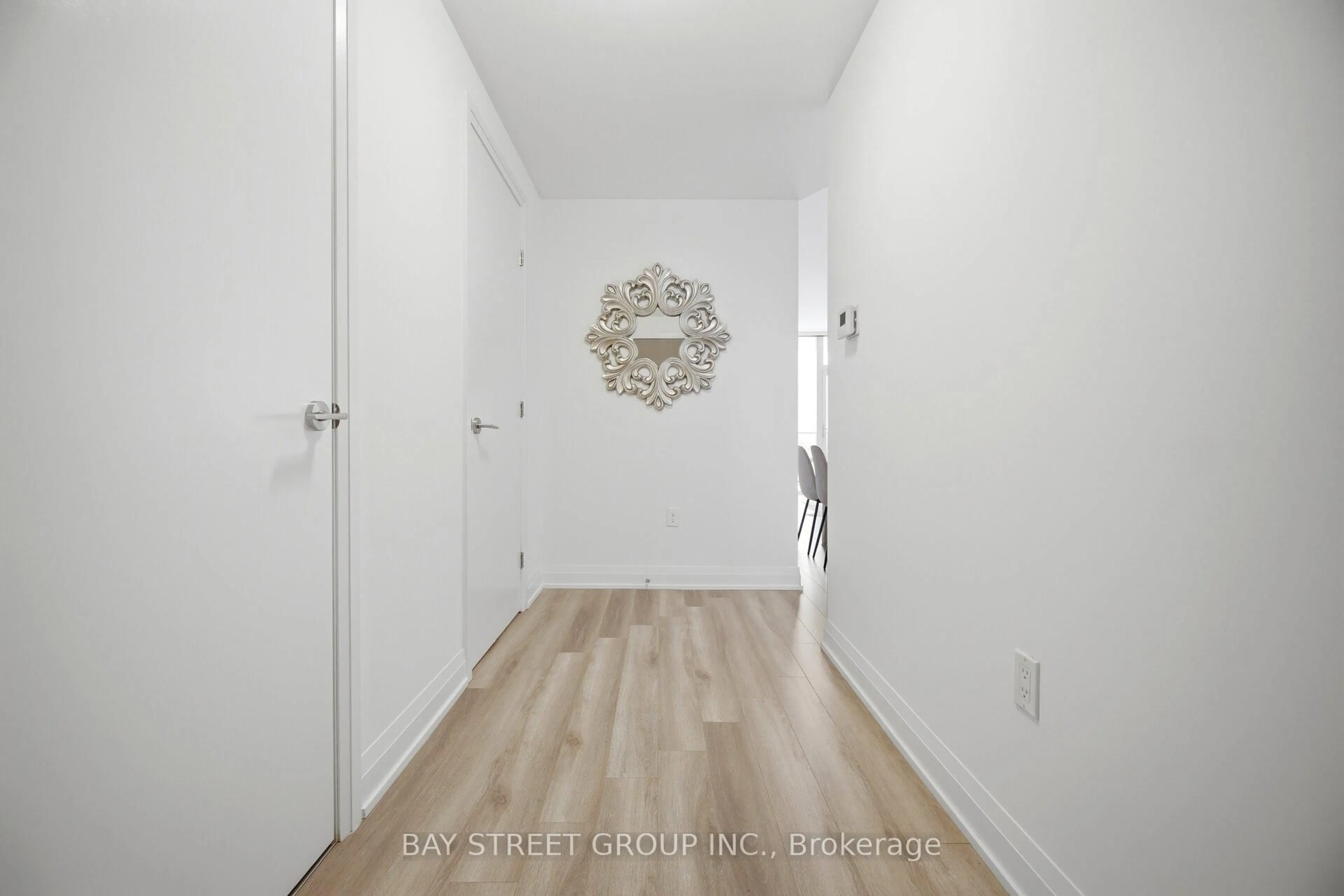 Indoor entryway for 4800 Highway 7 #626, Vaughan Ontario L4L 1H8