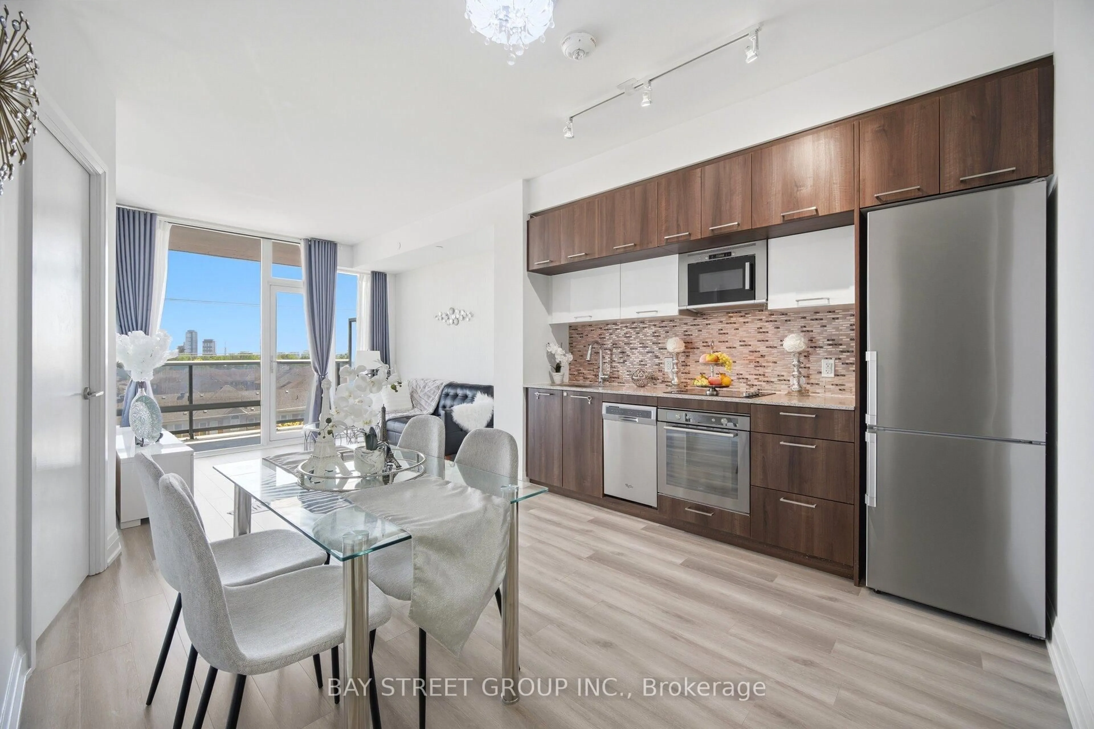 Open concept kitchen, unknown for 4800 Highway 7 #626, Vaughan Ontario L4L 1H8