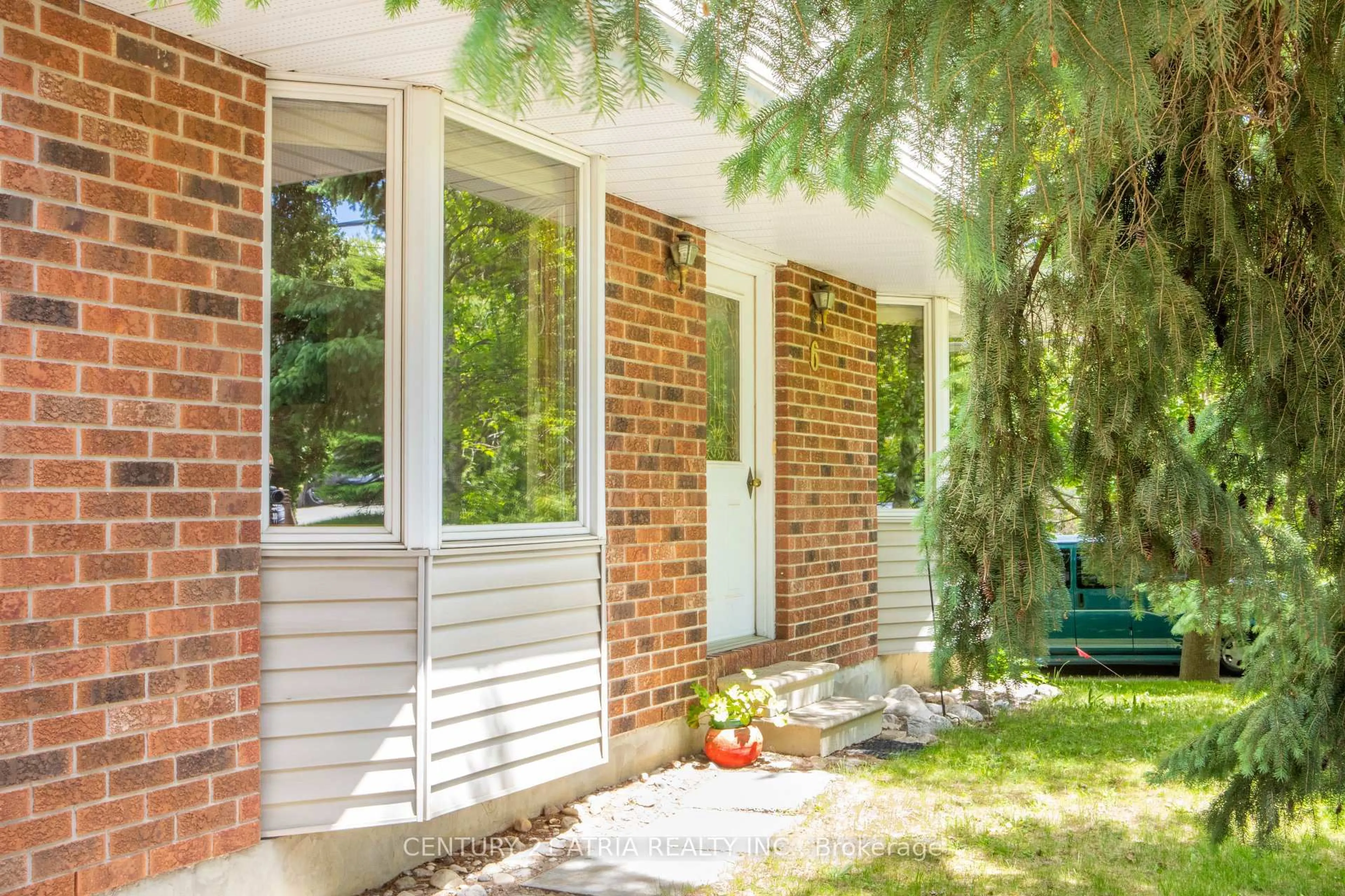 Home with brick exterior material, street for 6 Penny Pl, Richmond Hill Ontario L4E 2W4